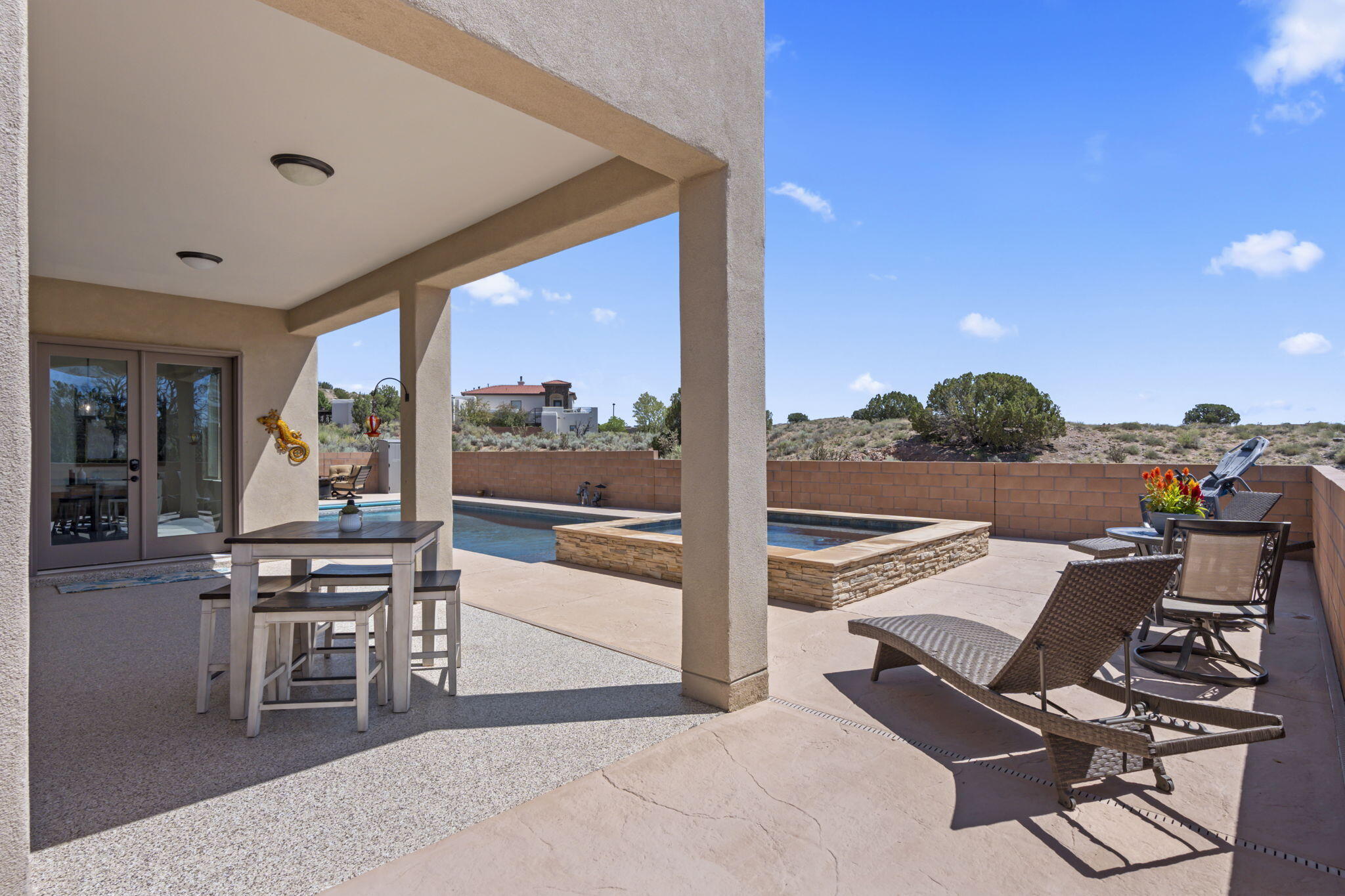 5611 Desert Sky Place NE