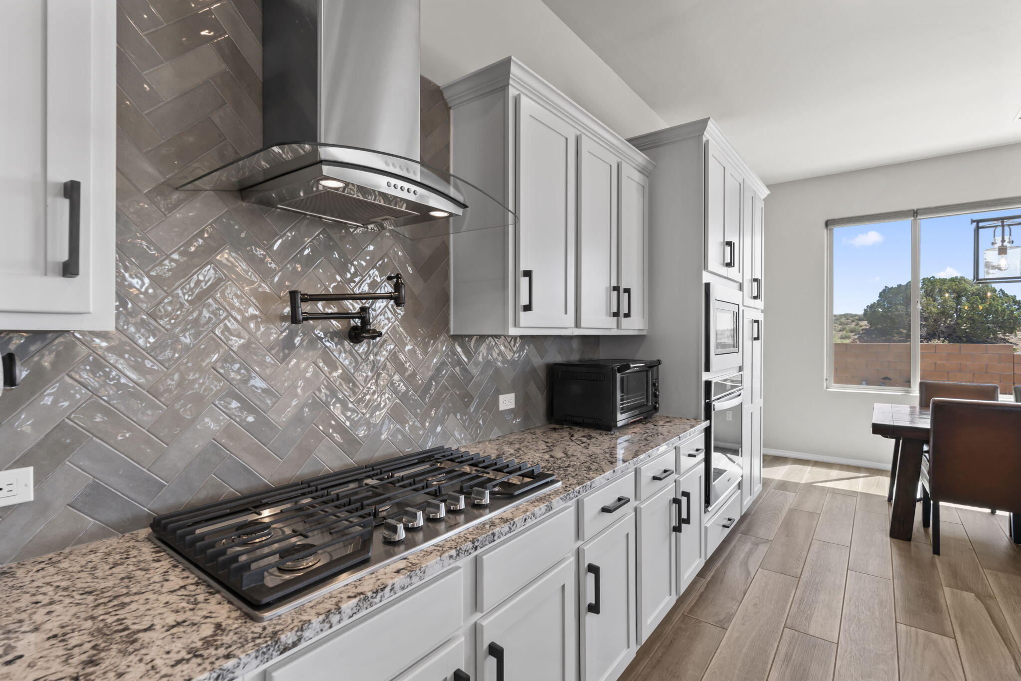 5611 Desert Sky Place NE