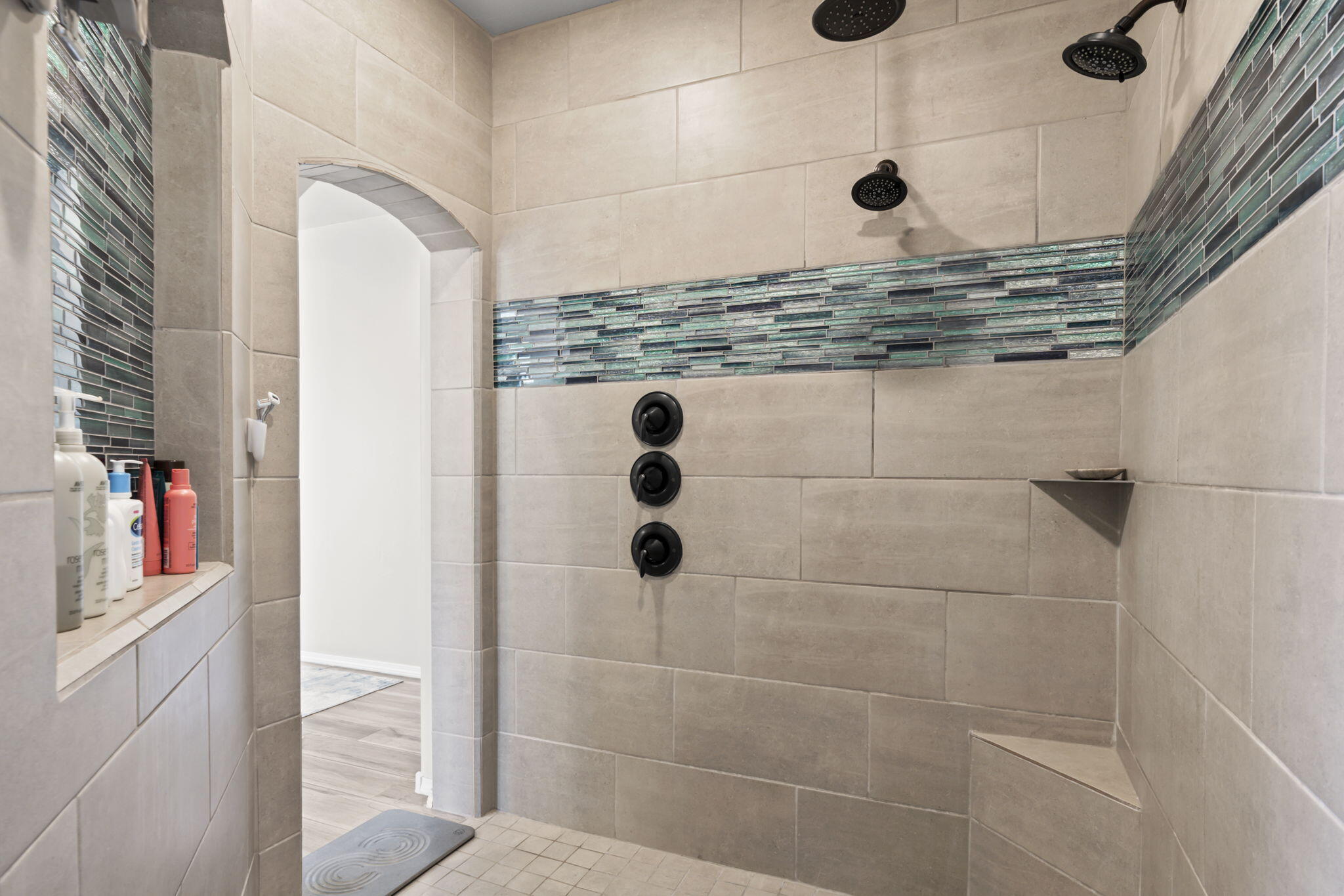 5611 Desert Sky Place NE