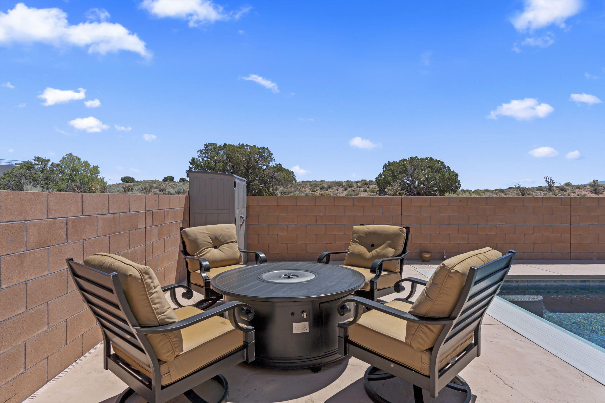 5611 Desert Sky Place NE