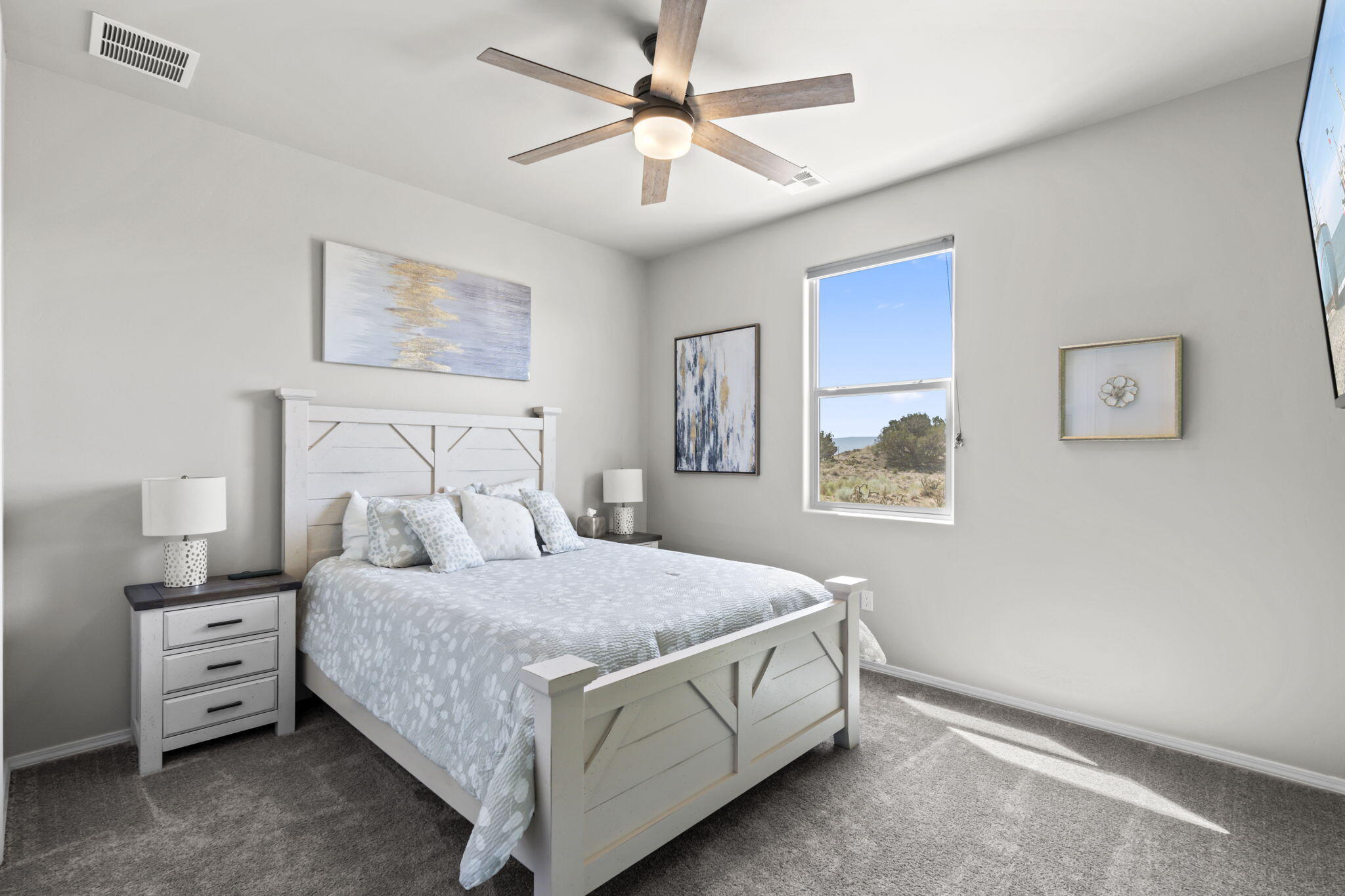 5611 Desert Sky Place NE