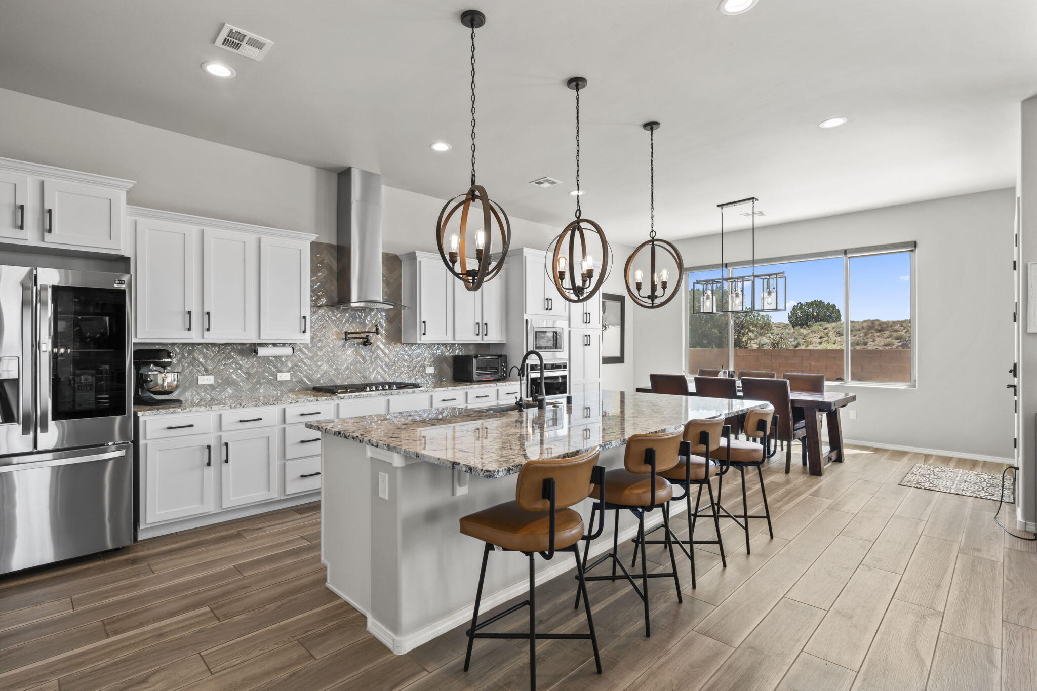 5611 Desert Sky Place NE