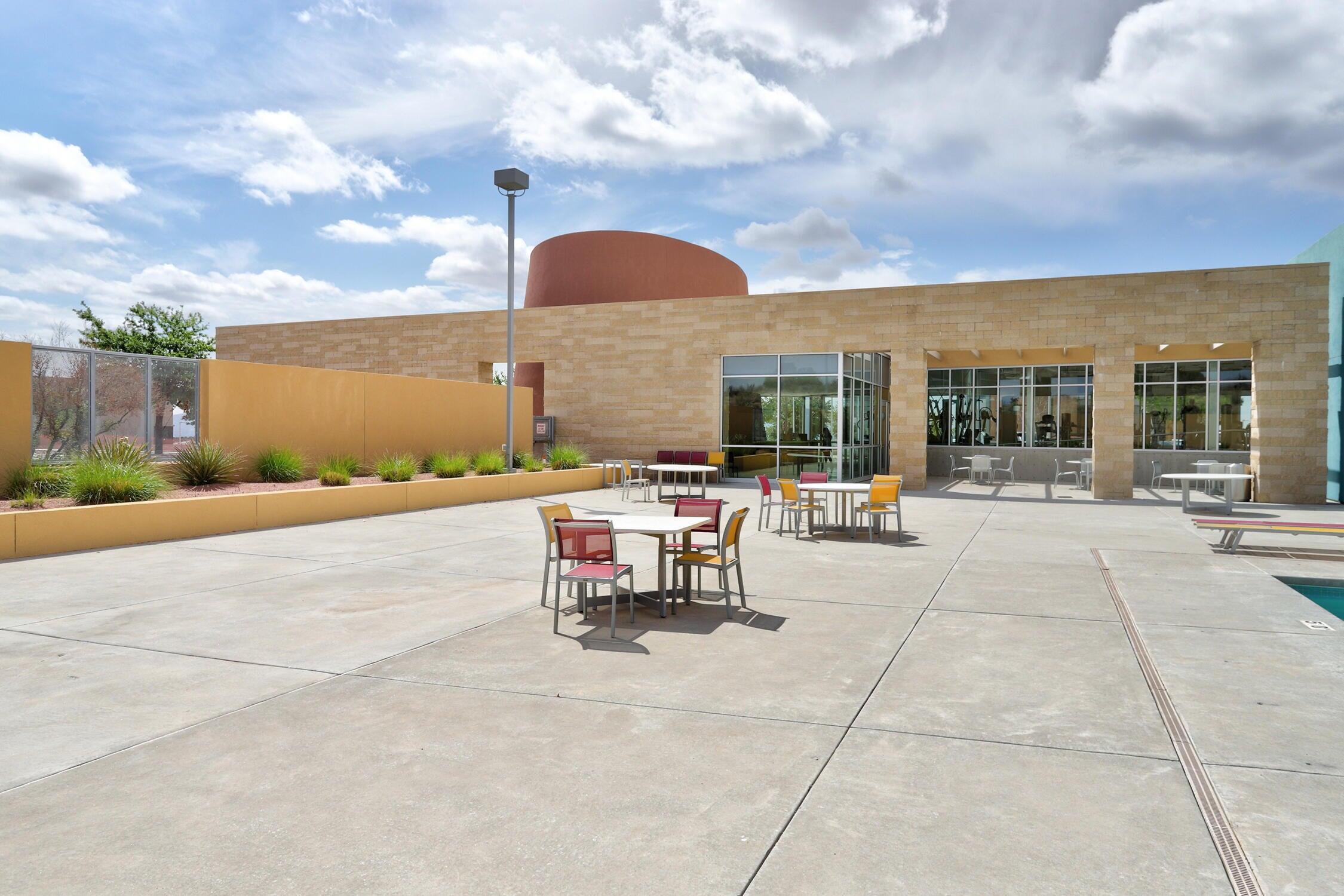 5611 Desert Sky Place NE