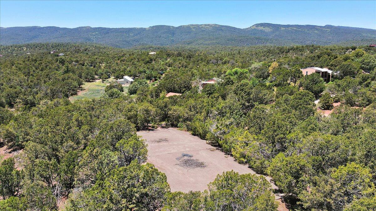 13 PINON Avenue
