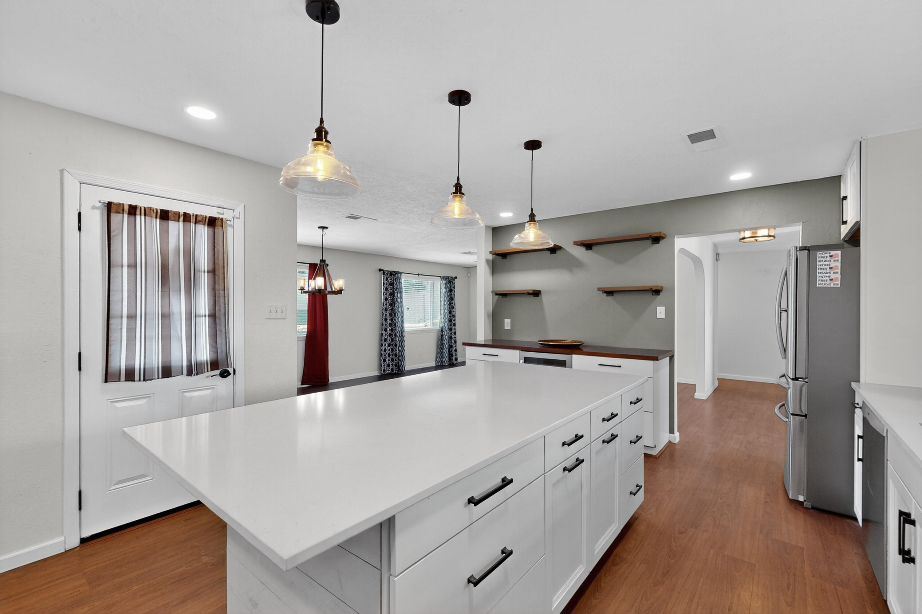 7308 UNION Street NE