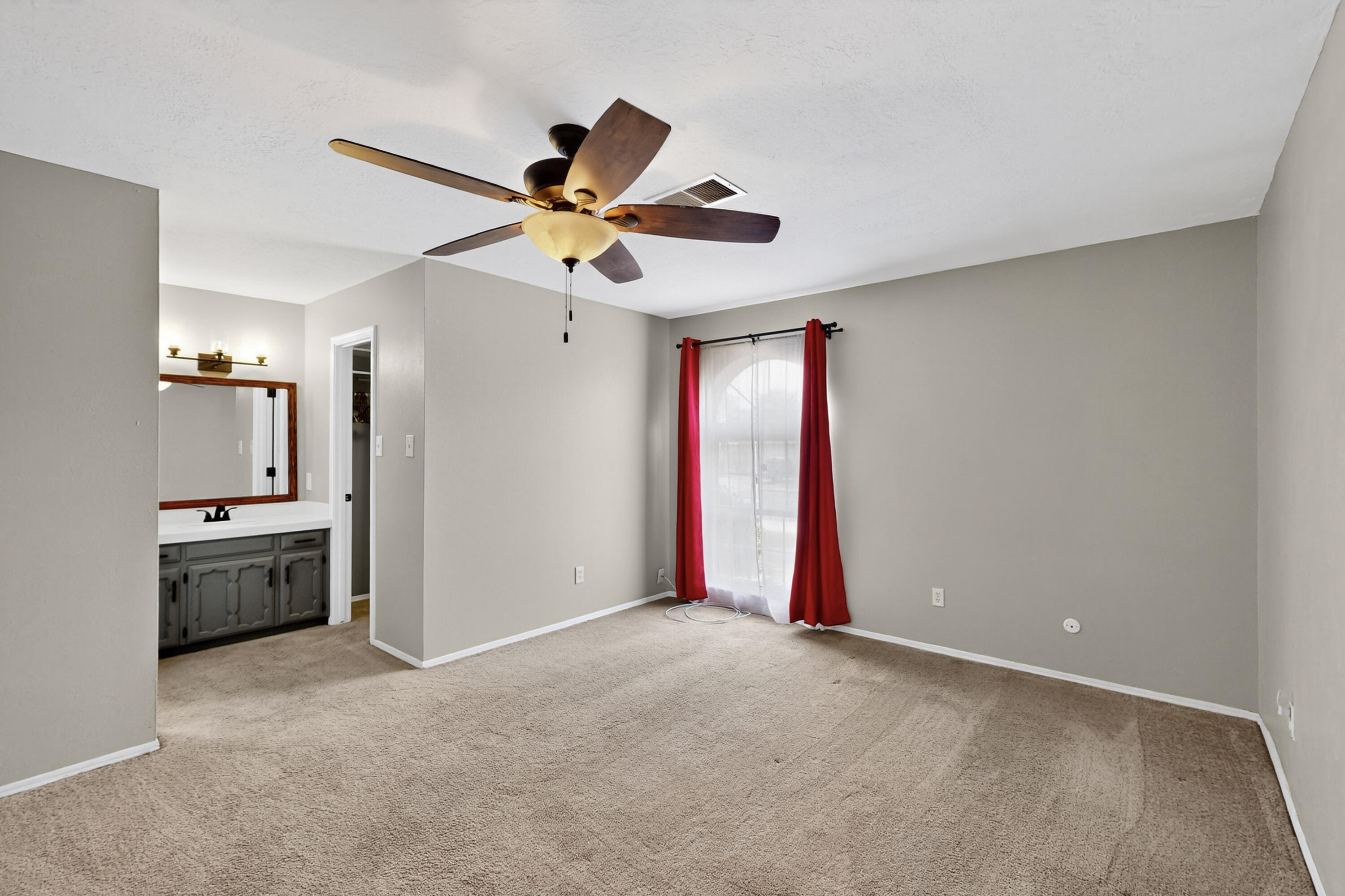 7308 UNION Street NE