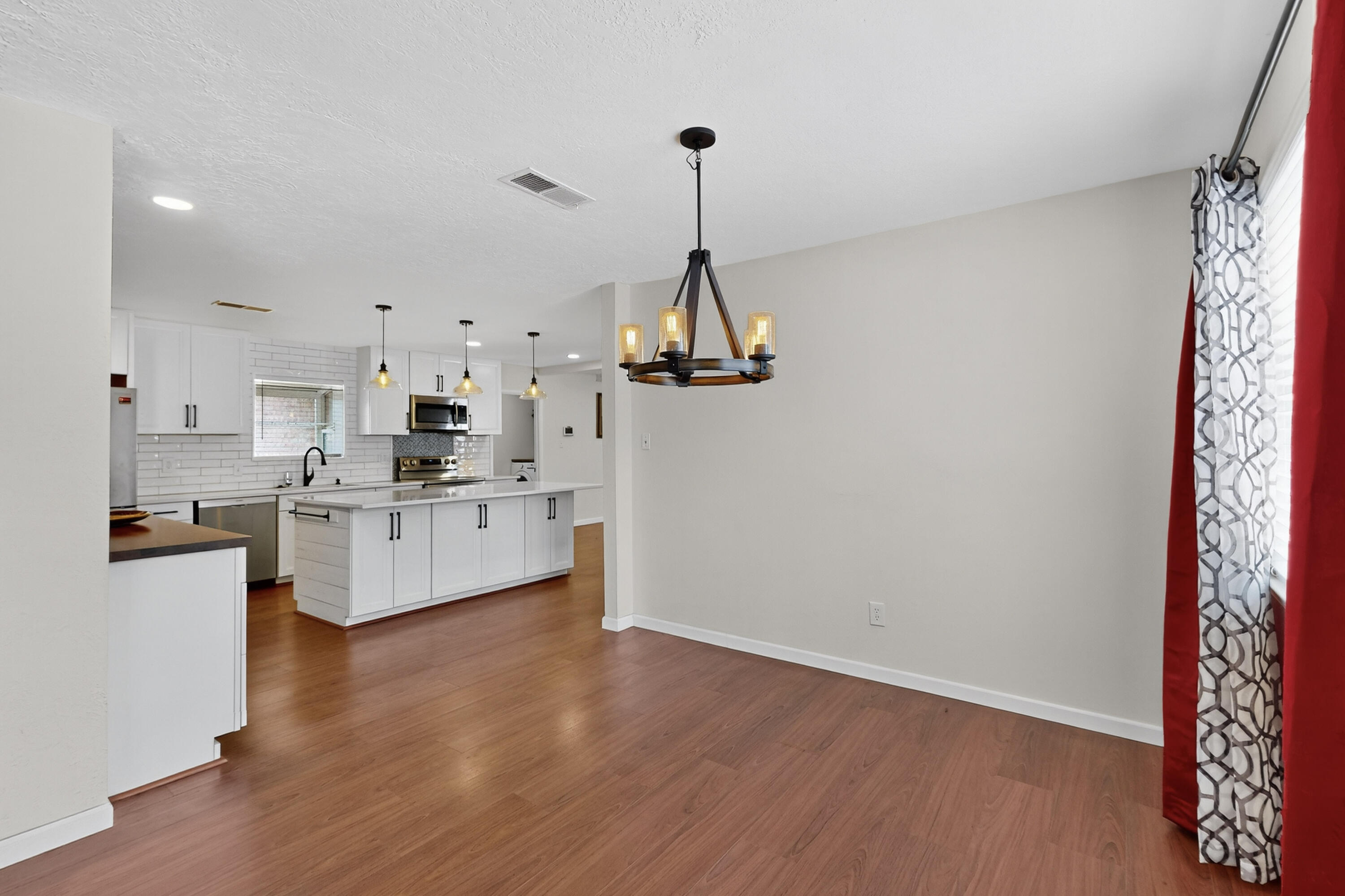 7308 UNION Street NE