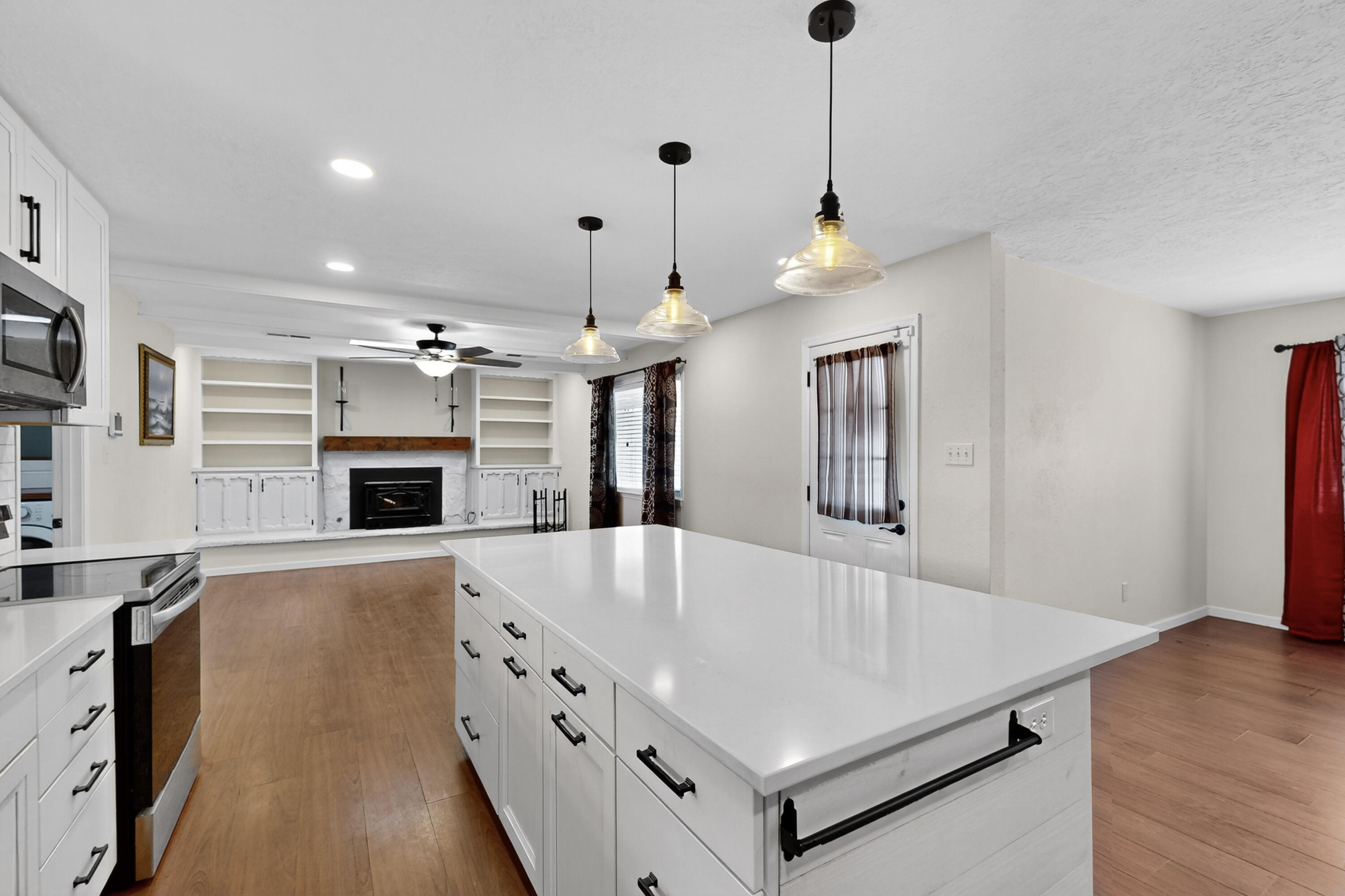 7308 UNION Street NE