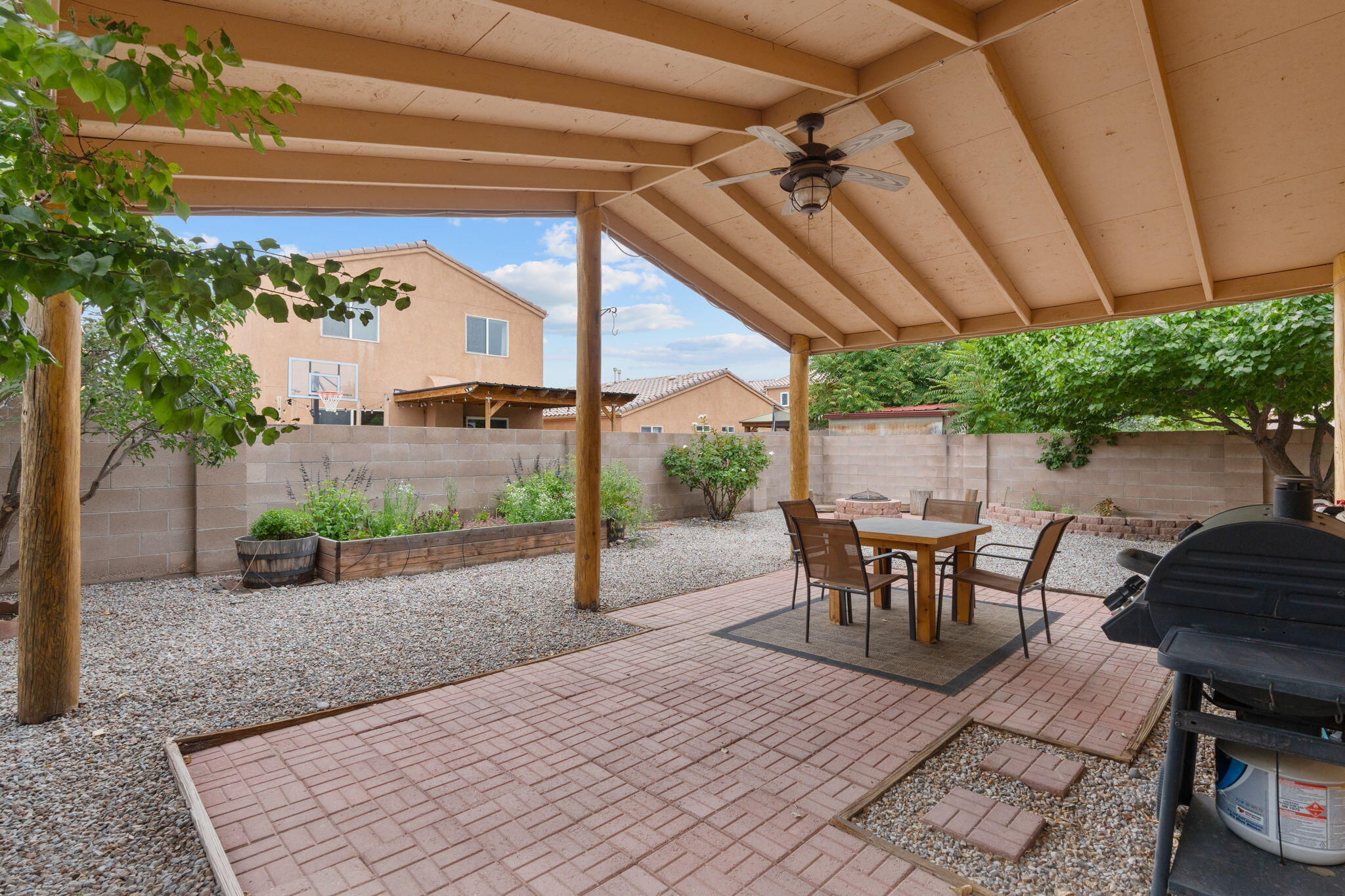 1420 ELK RIDGE Road NE