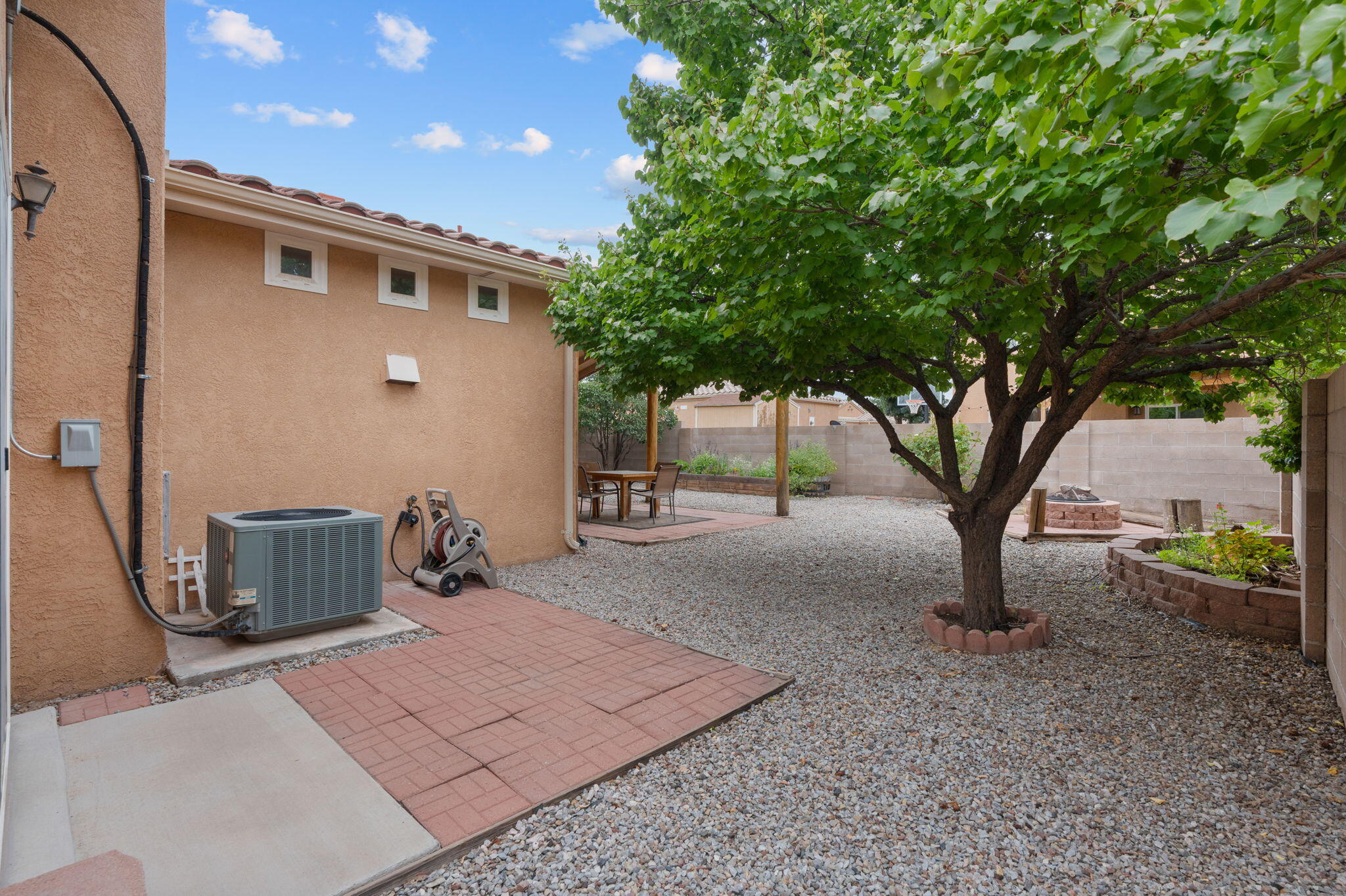 1420 ELK RIDGE Road NE