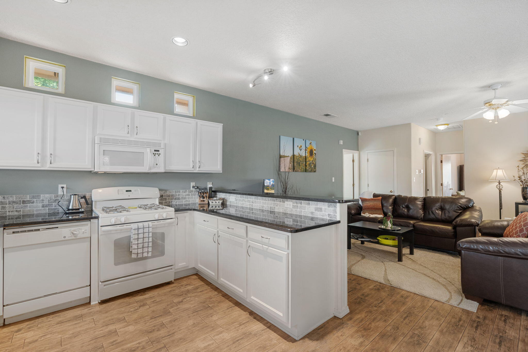 1420 ELK RIDGE Road NE