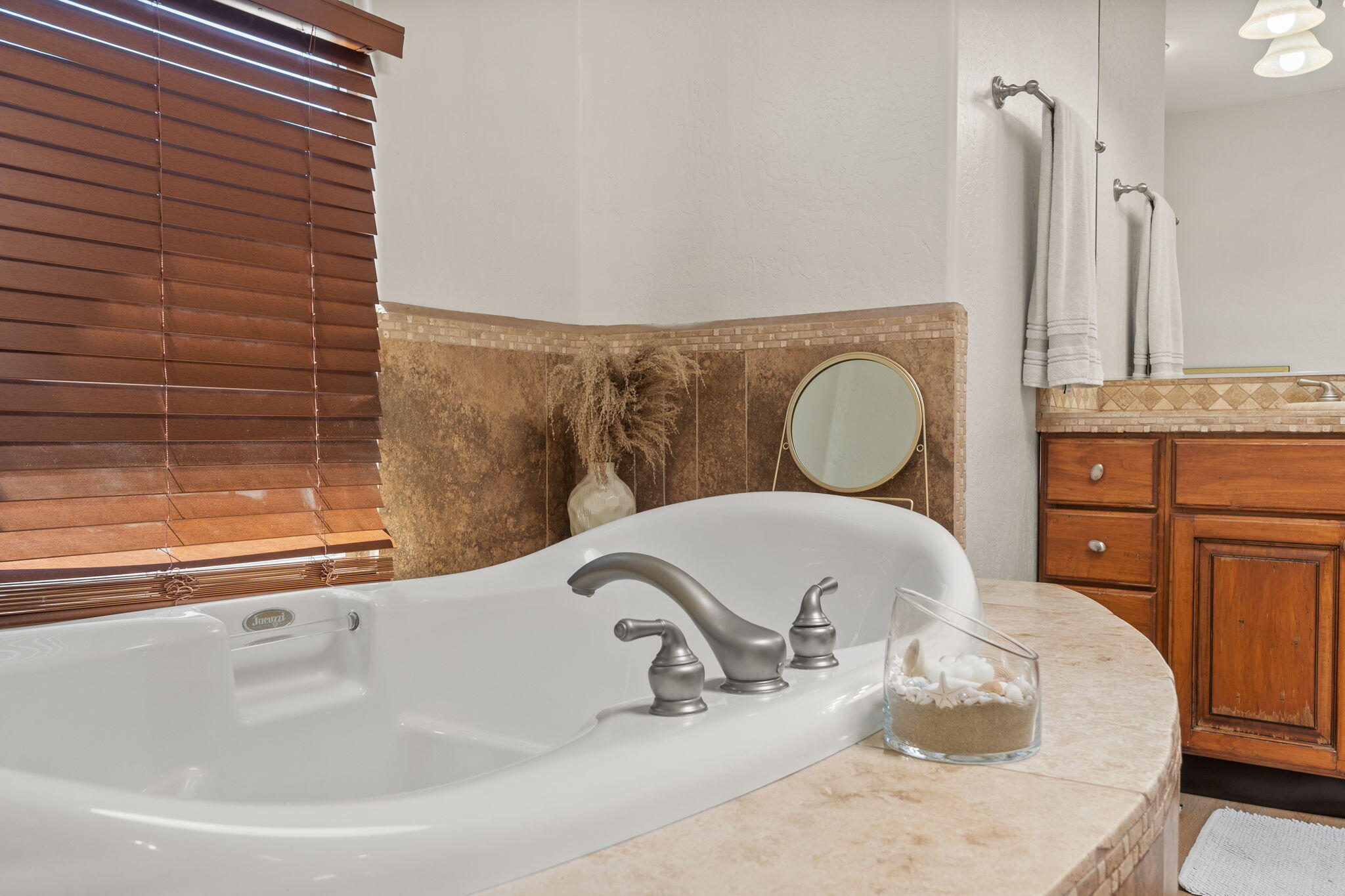 4629 ALBANY Court NW