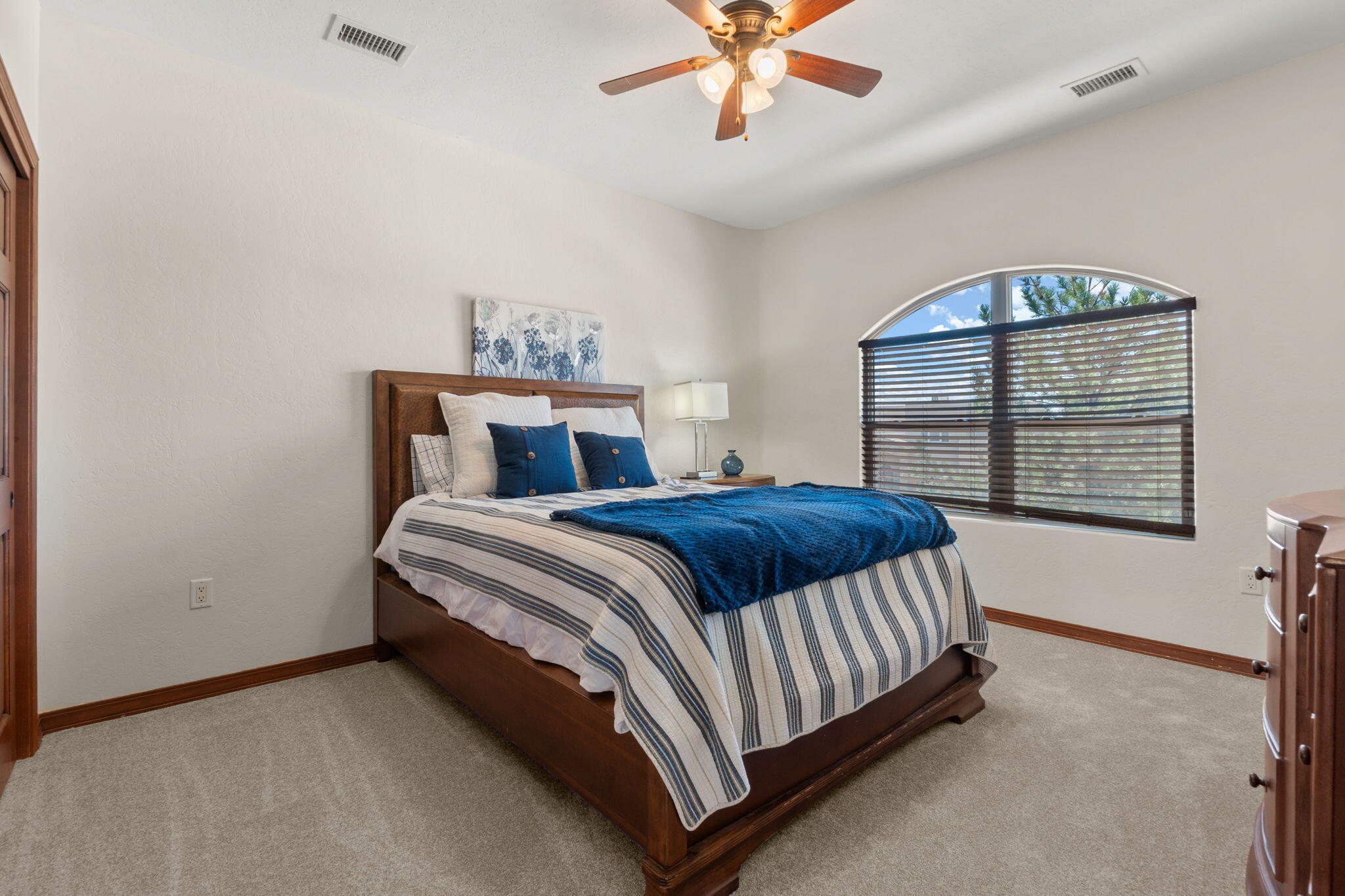 4629 ALBANY Court NW