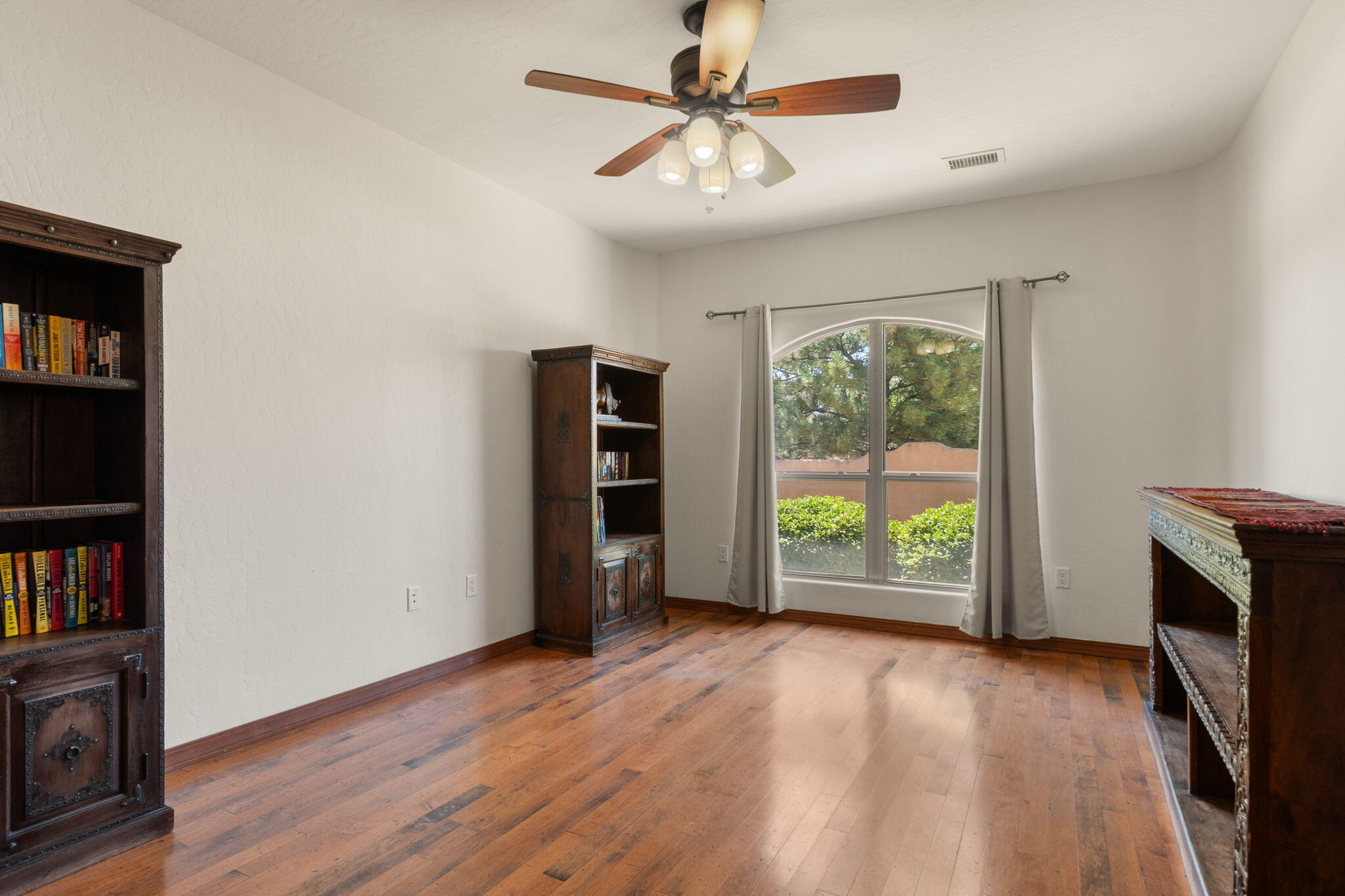 4629 ALBANY Court NW