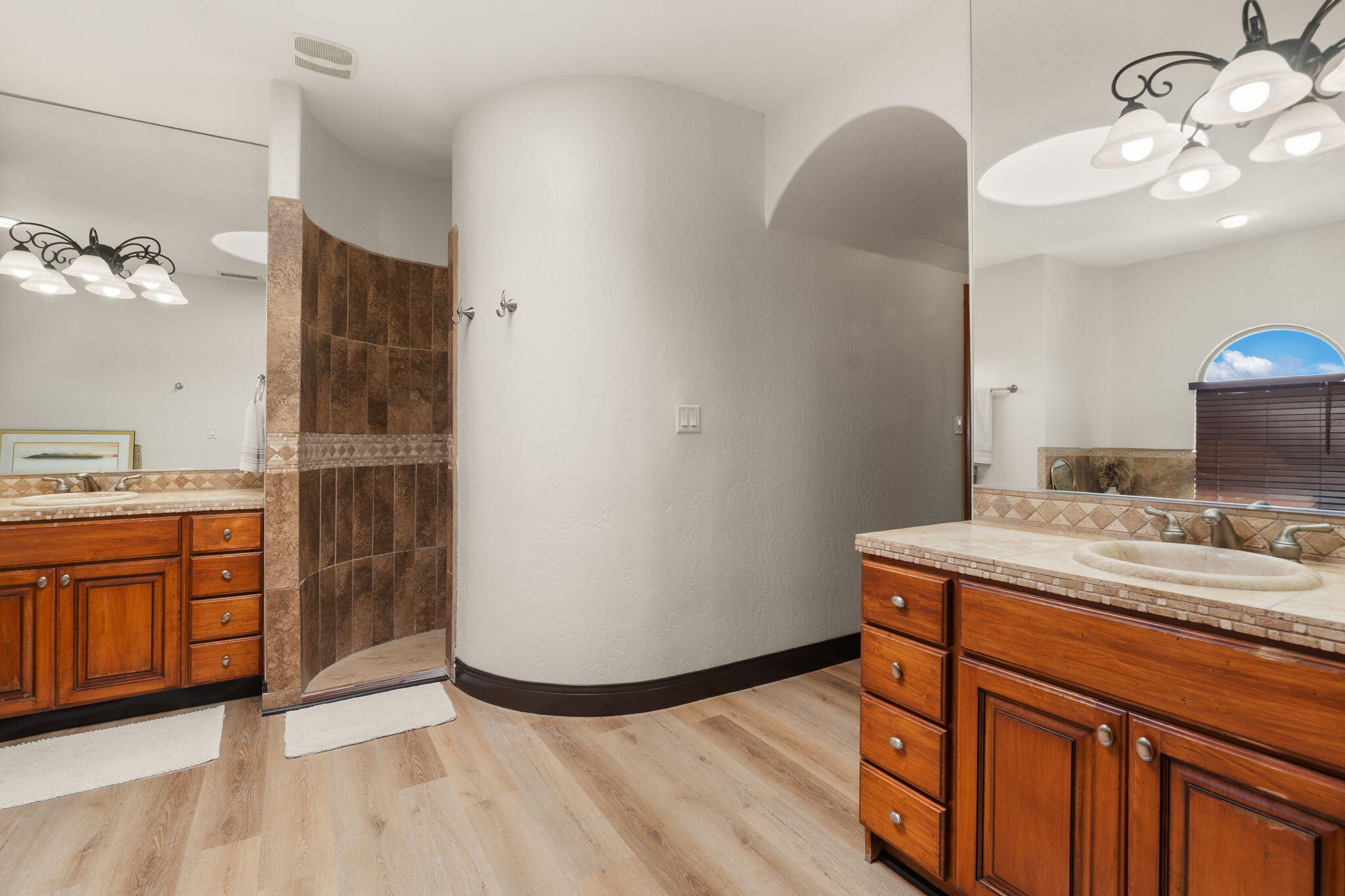 4629 ALBANY Court NW