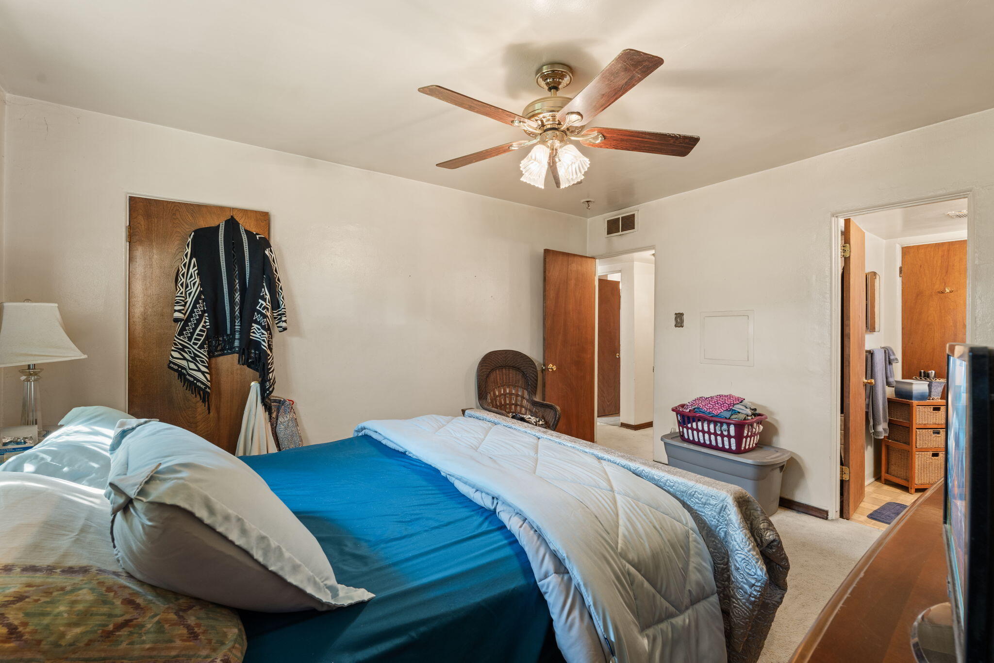 2527 GENERAL BRADLEY Street NE