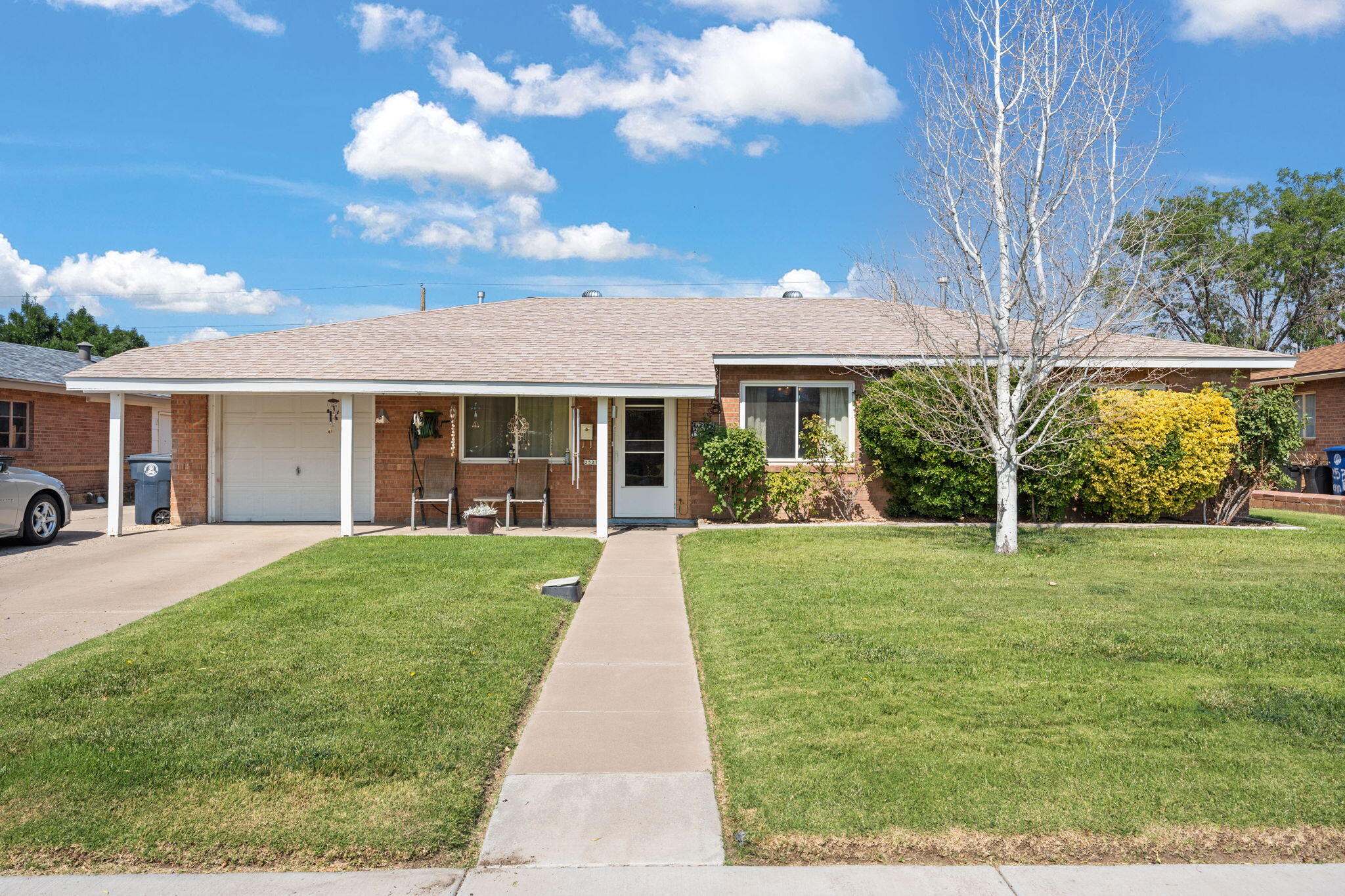 2527 GENERAL BRADLEY Street NE