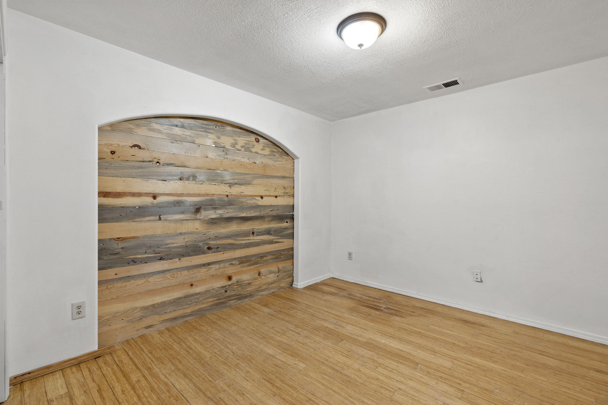 2016 SELWAY Place NW