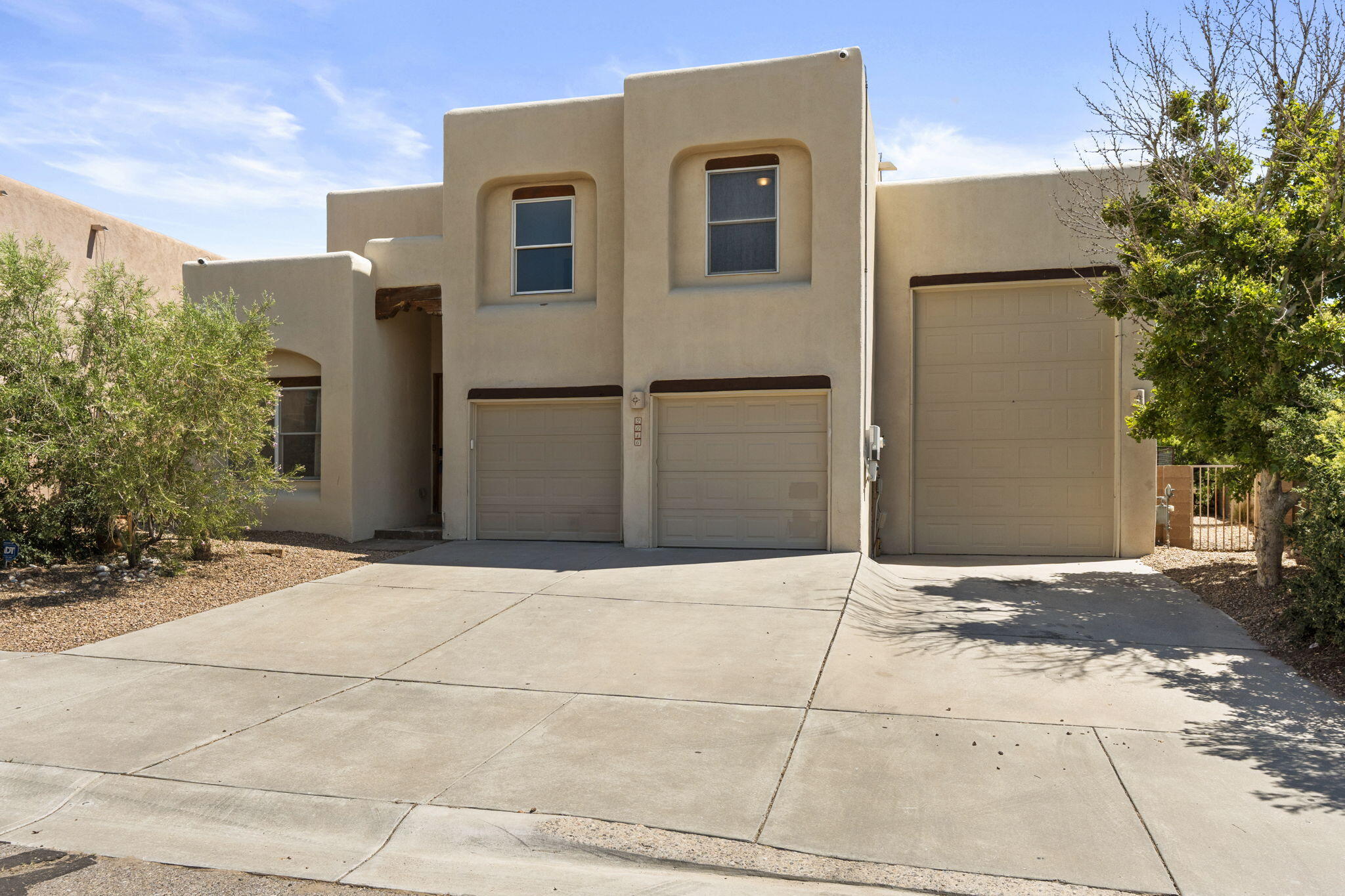 2016 SELWAY Place NW