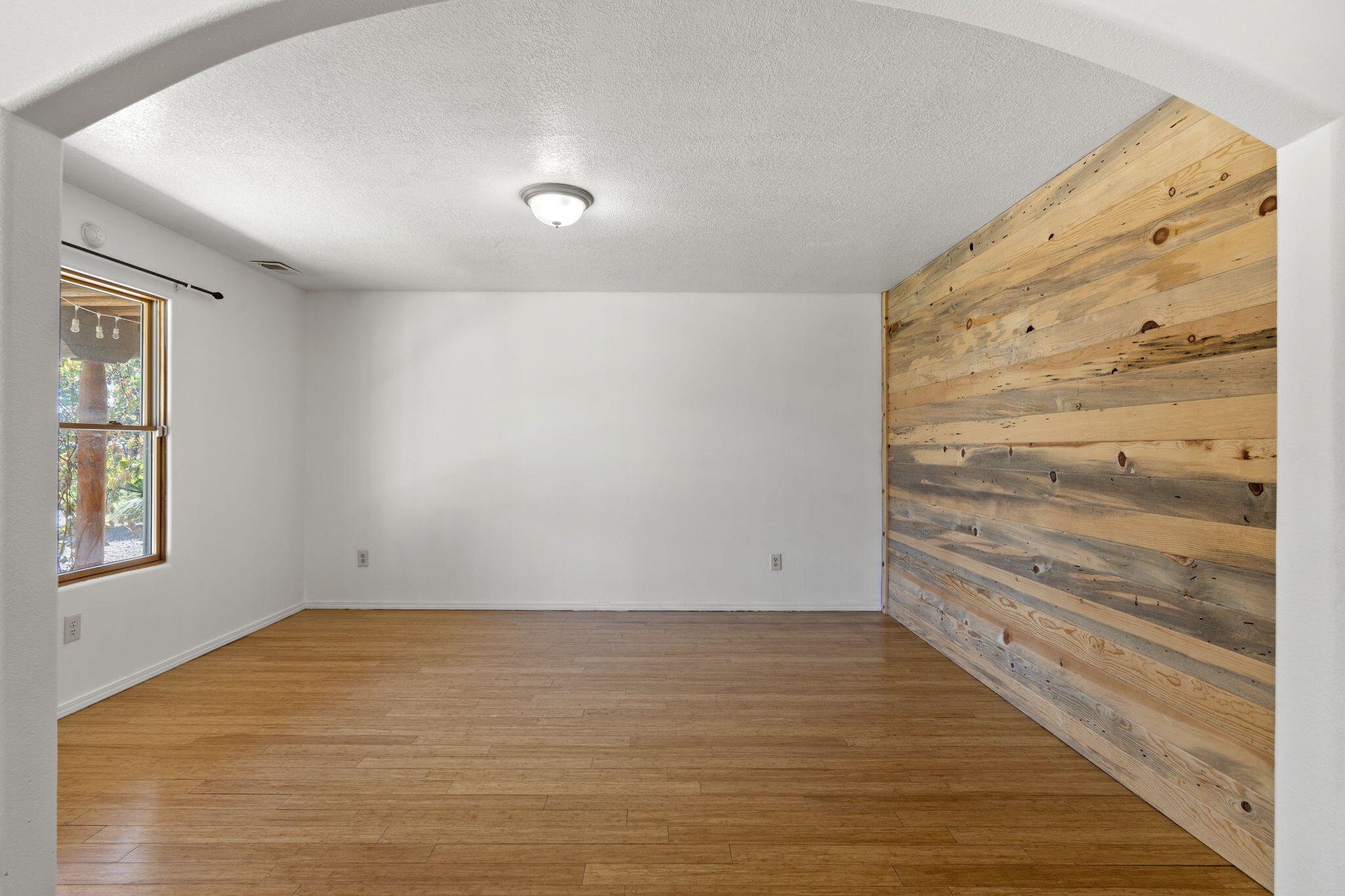 2016 SELWAY Place NW