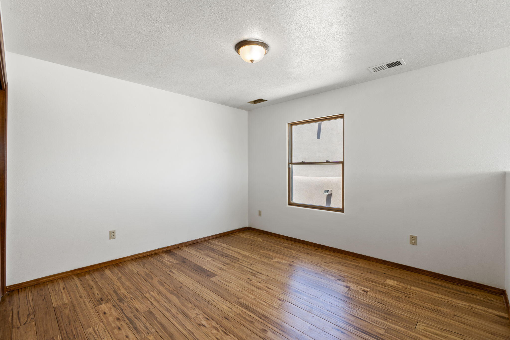 2016 SELWAY Place NW