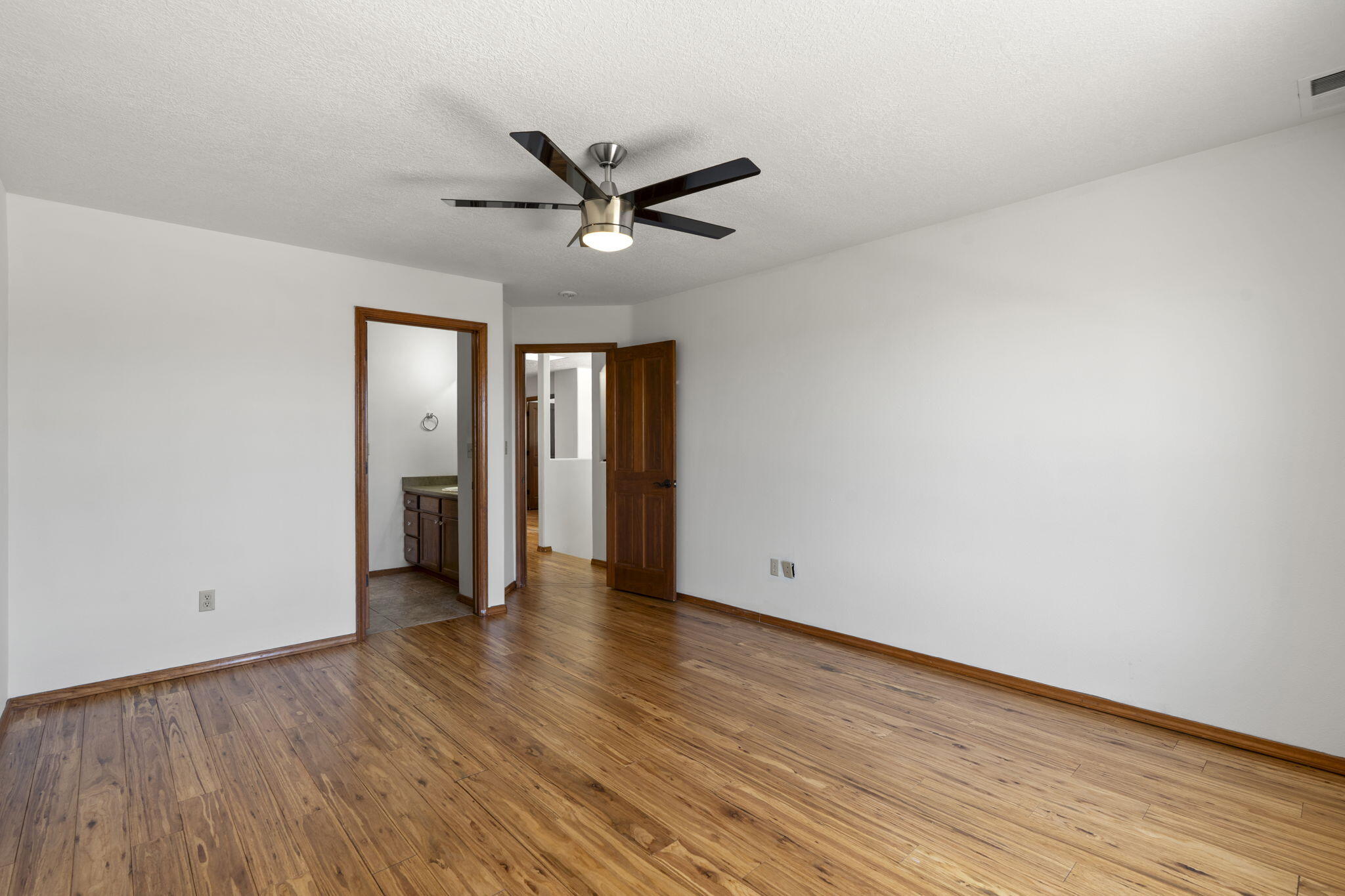 2016 SELWAY Place NW