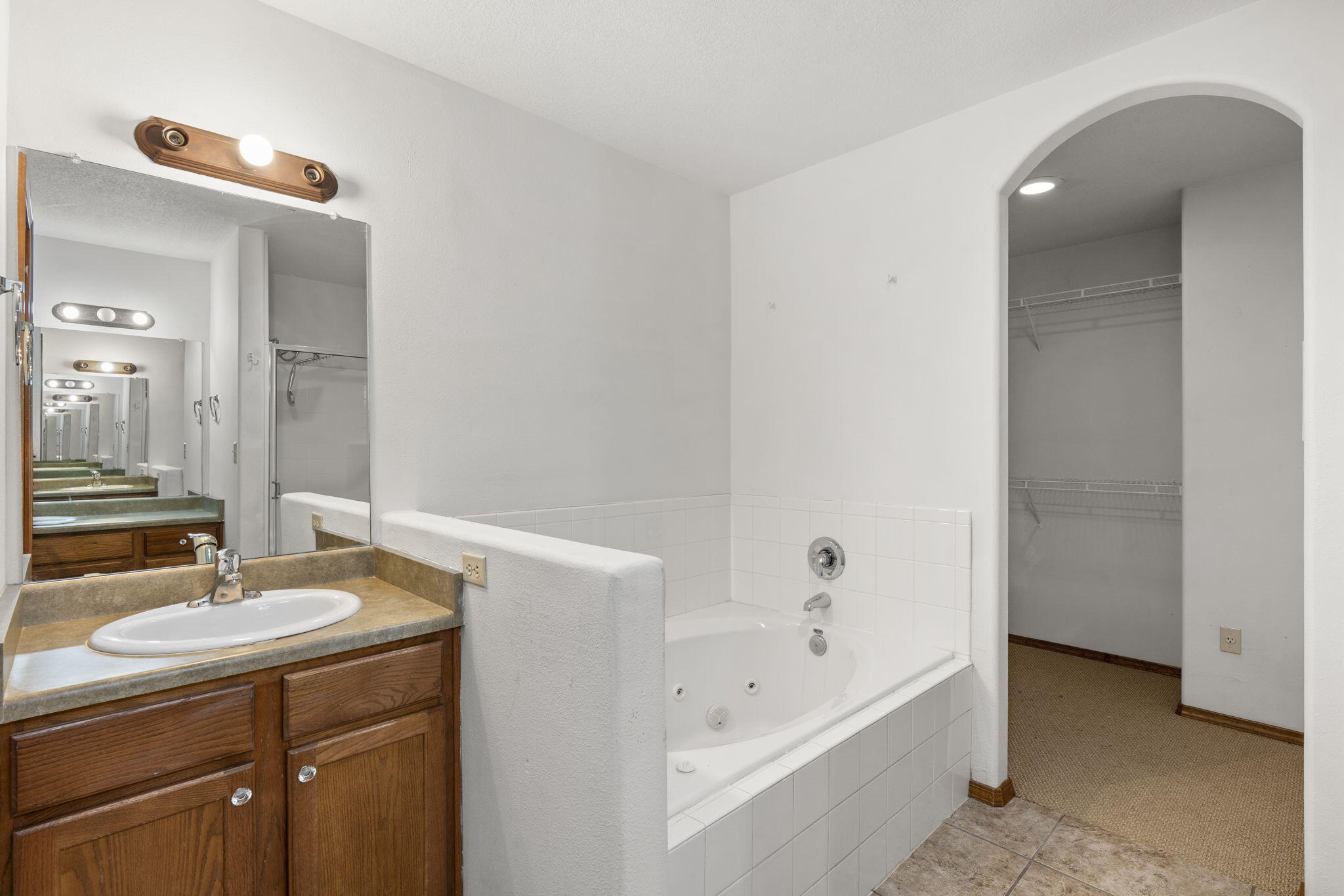 2016 SELWAY Place NW