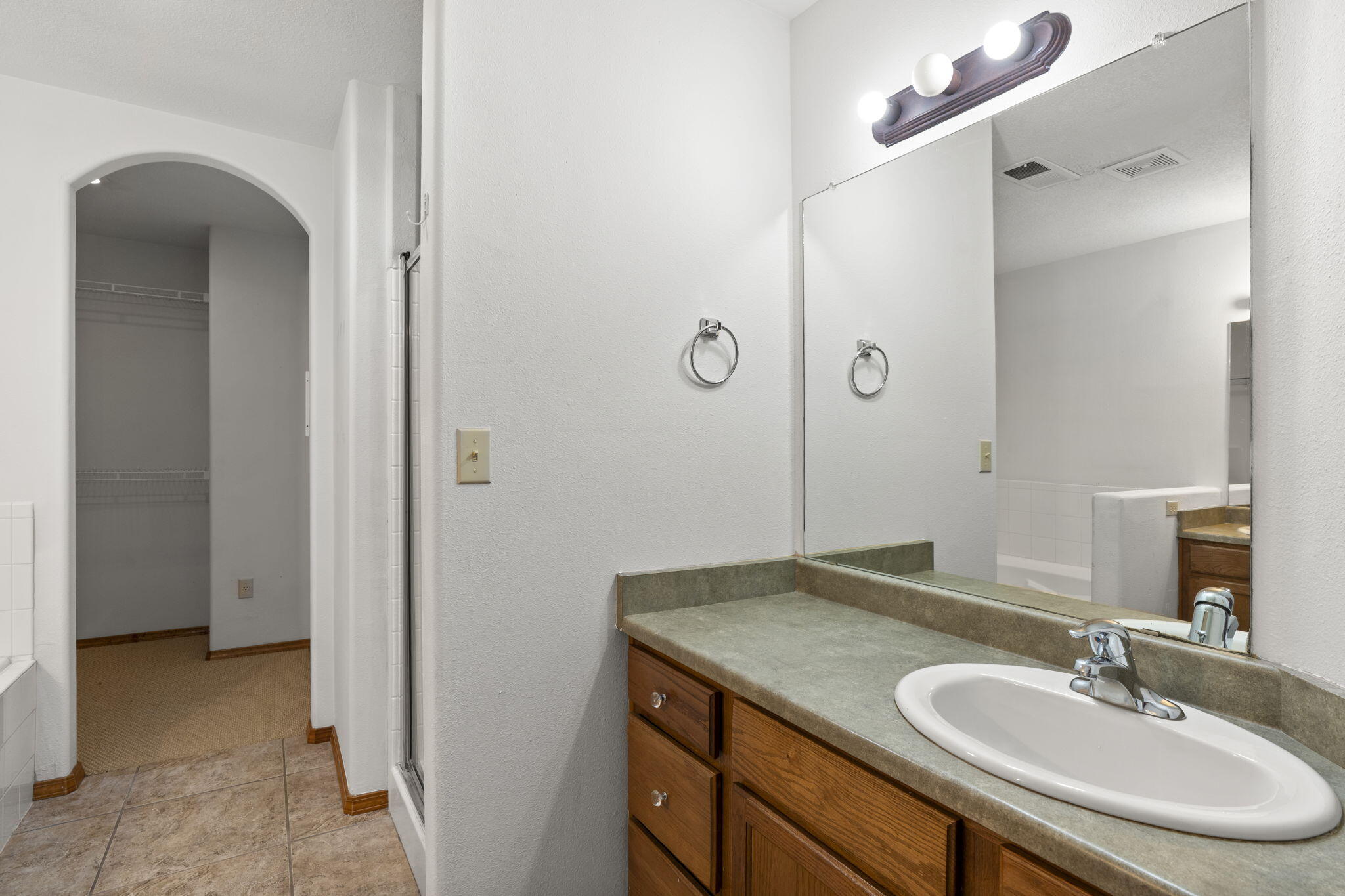 2016 SELWAY Place NW