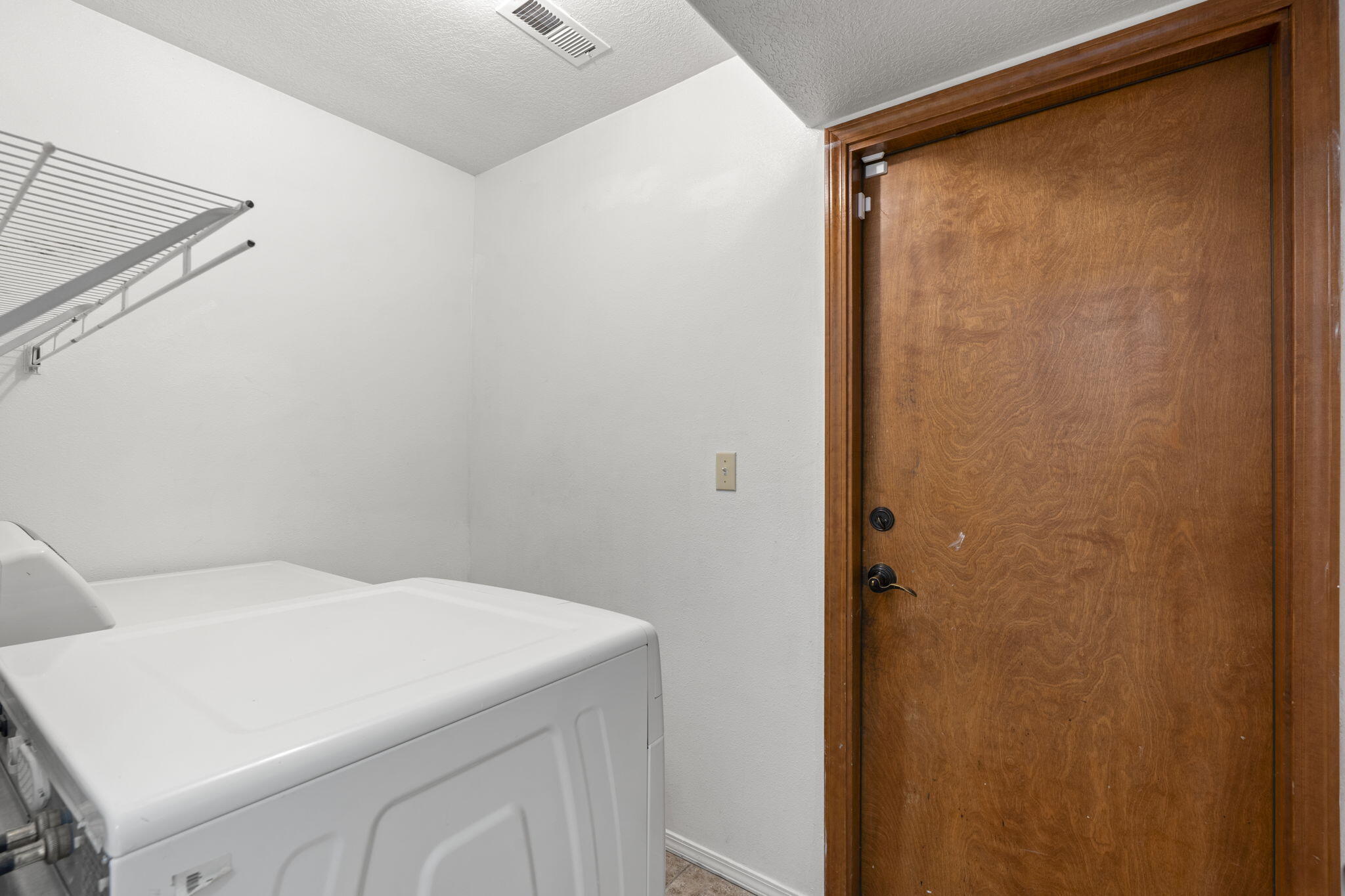 2016 SELWAY Place NW