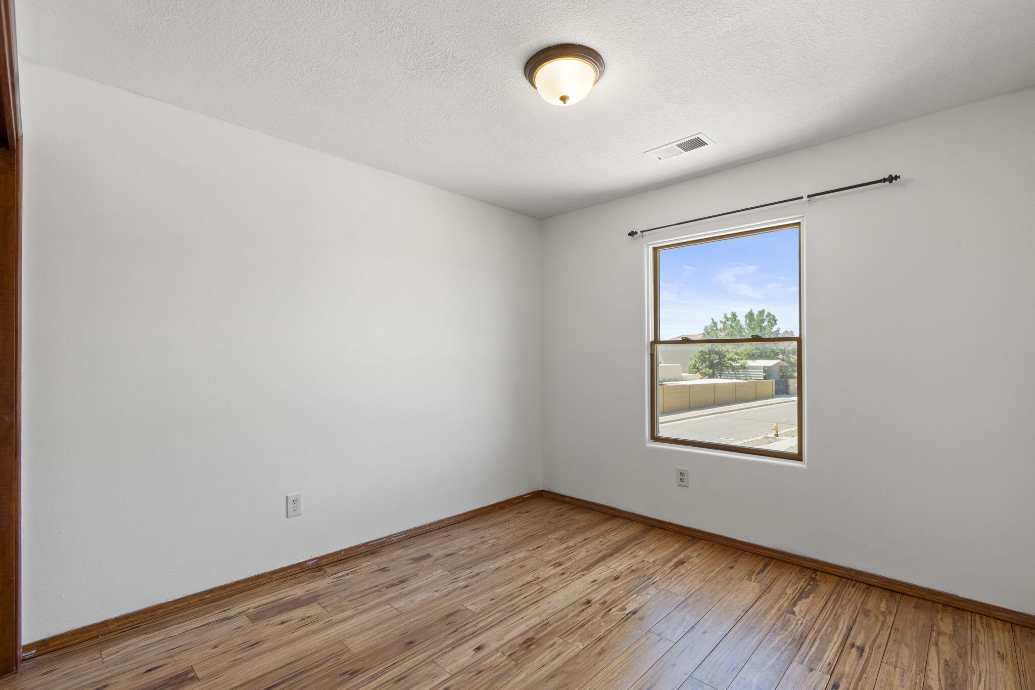 2016 SELWAY Place NW