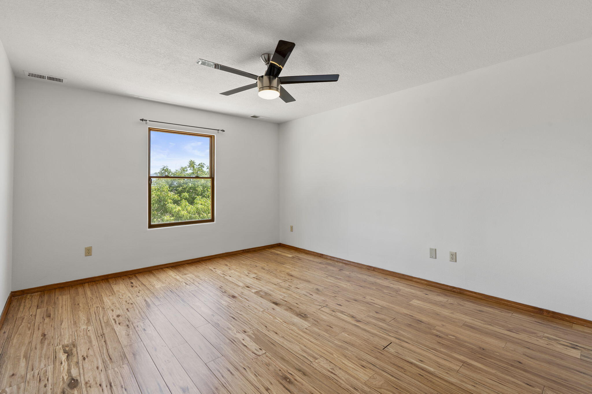 2016 SELWAY Place NW