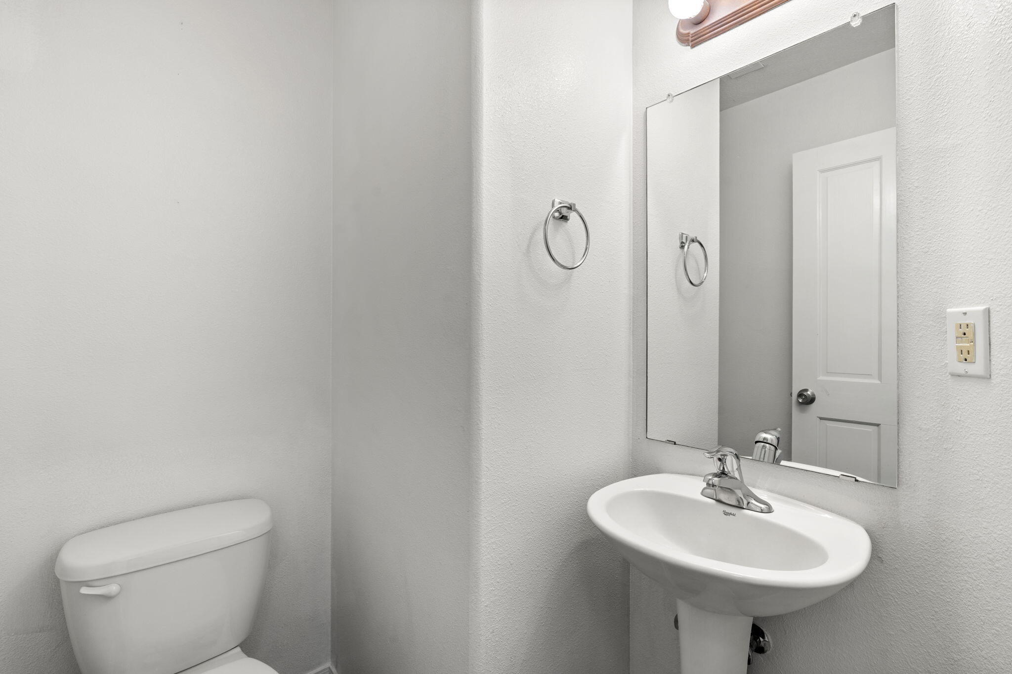 2016 SELWAY Place NW