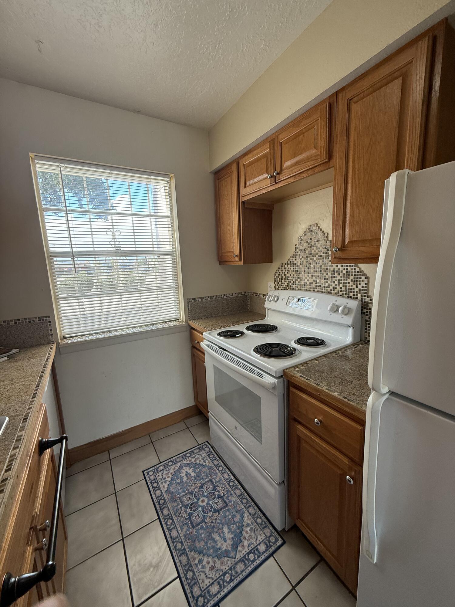 4601 CARLISLE Boulevard NE H-5