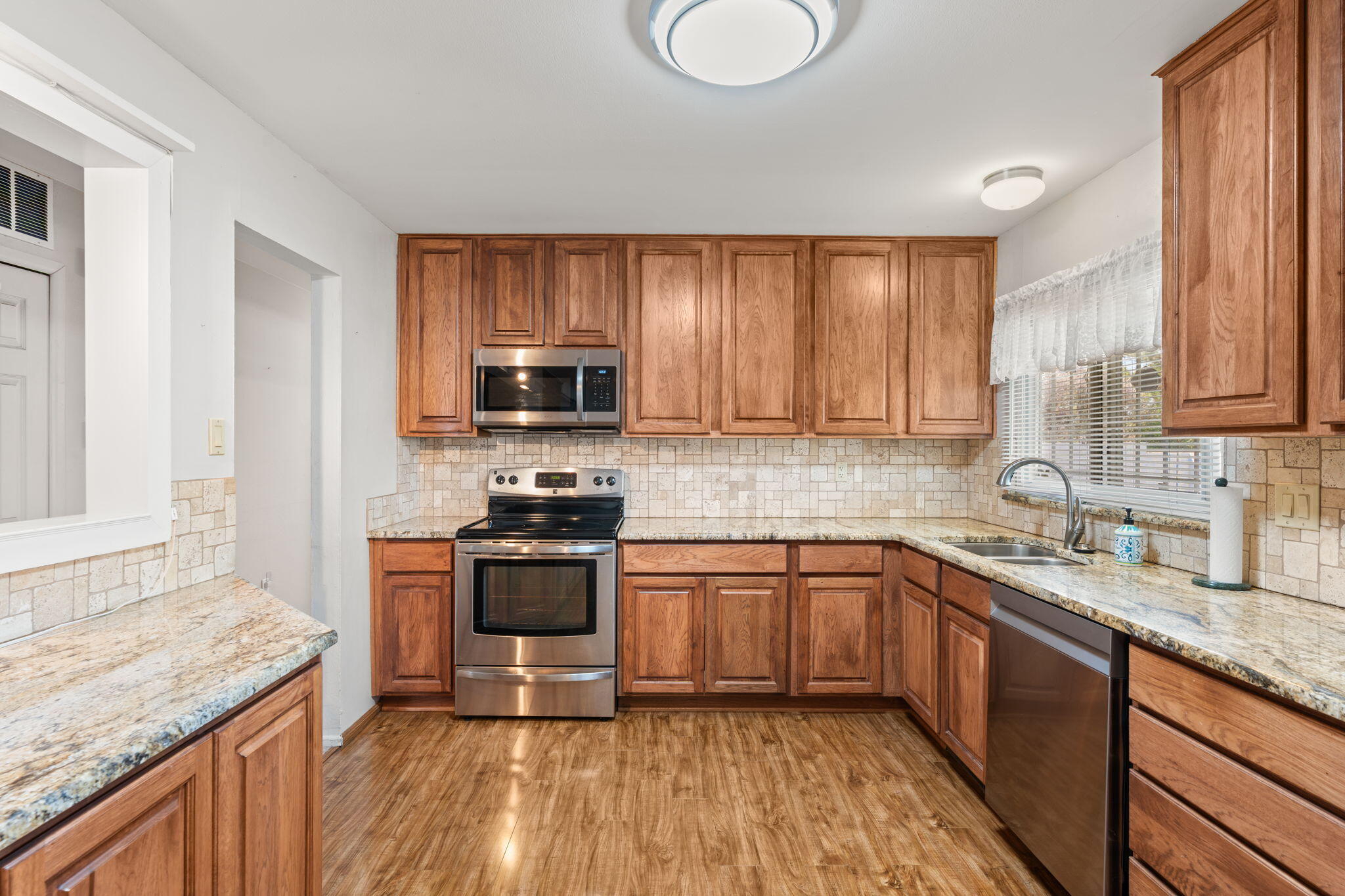 1501 ELIZABETH Street NE