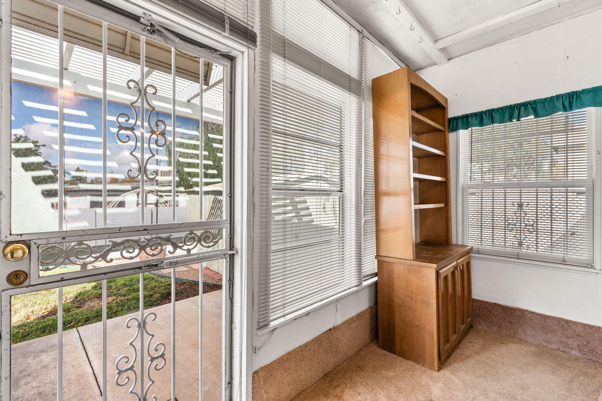 1501 ELIZABETH Street NE