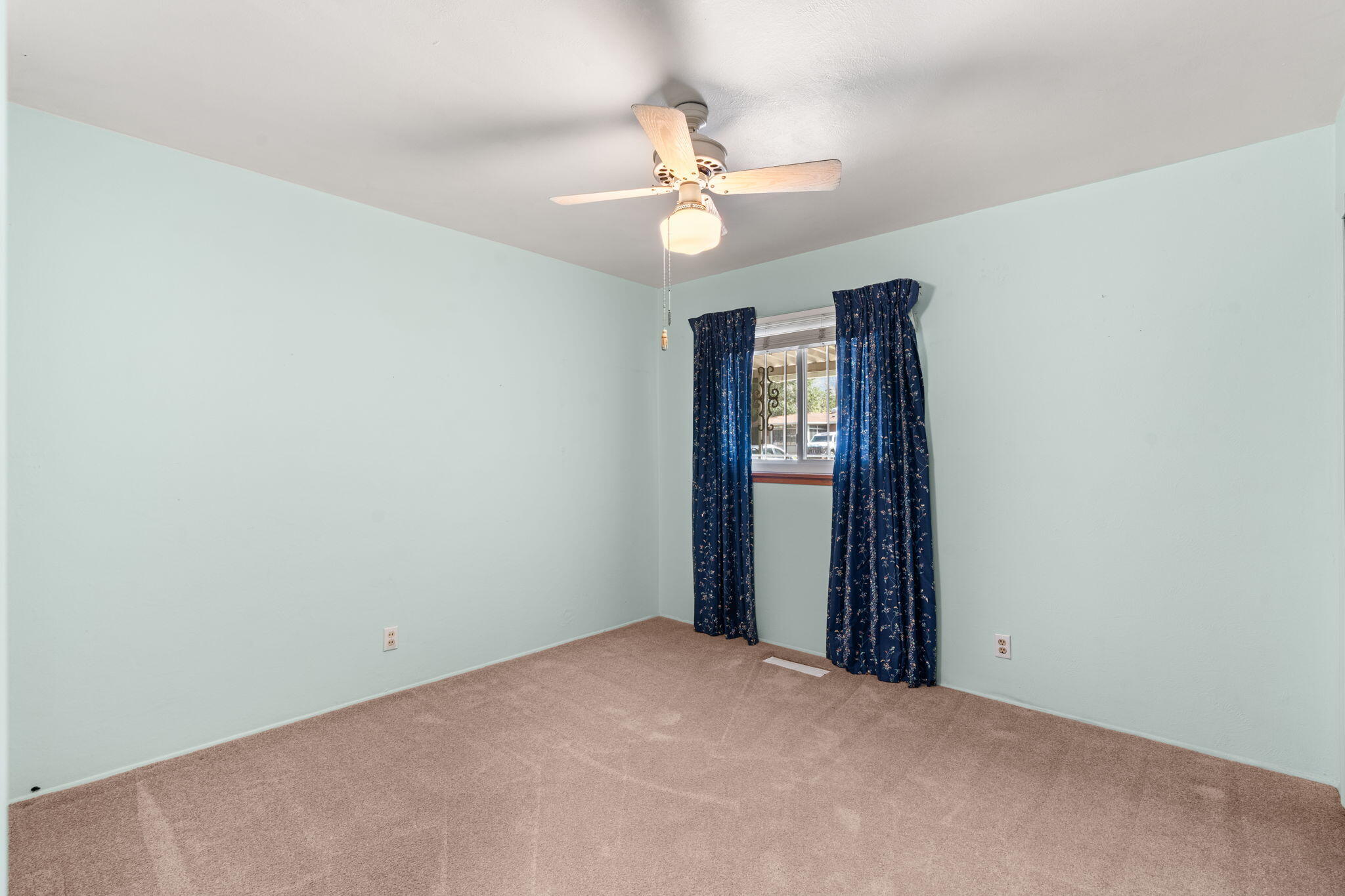 1501 ELIZABETH Street NE