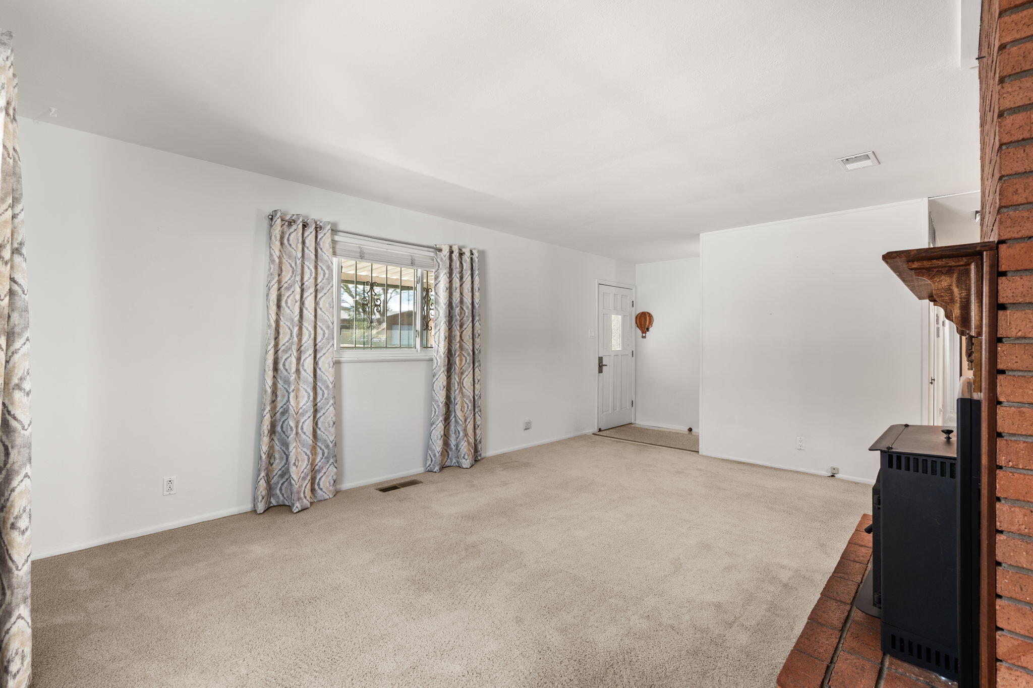 1501 ELIZABETH Street NE