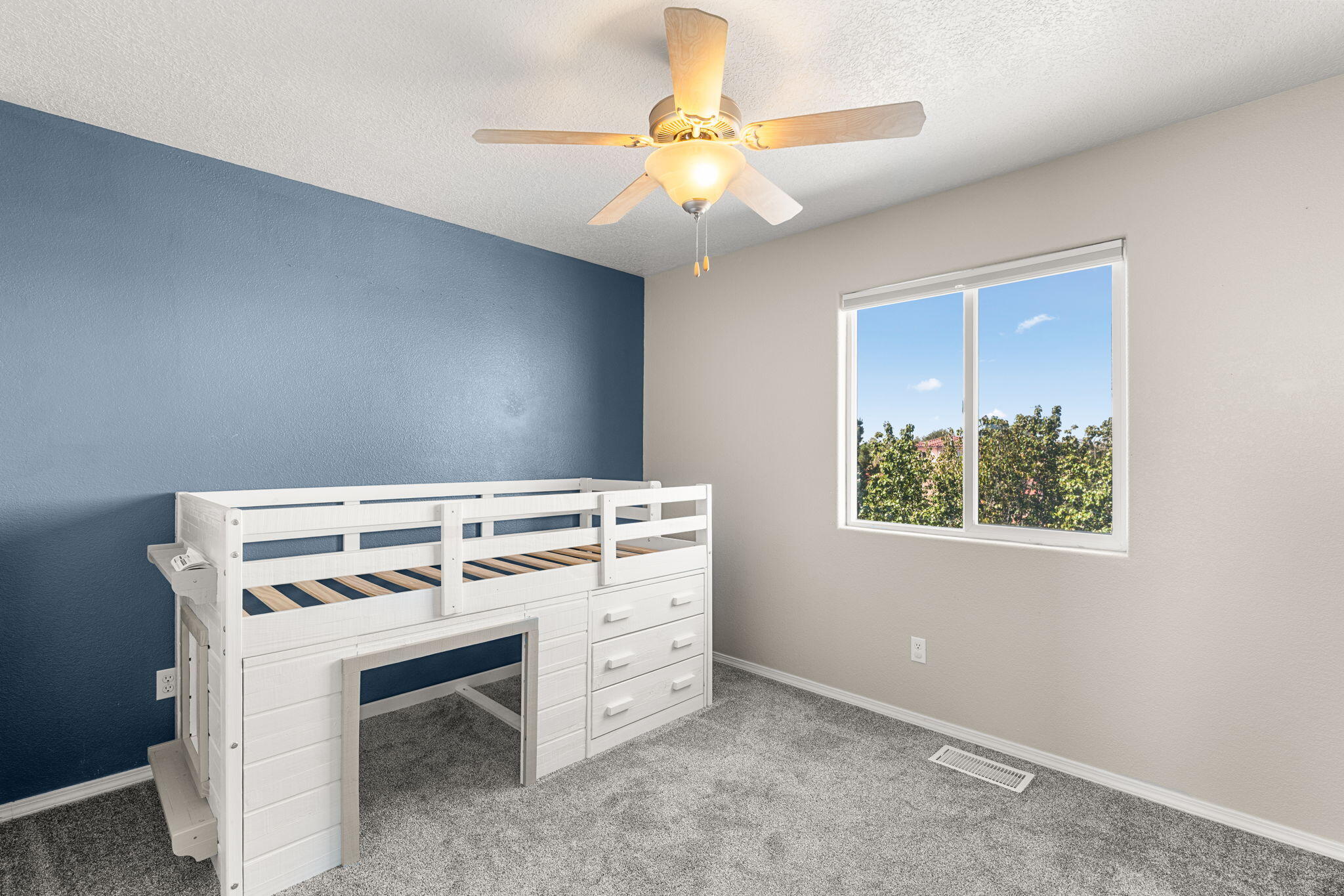 1301 SEPULVEDA Avenue NE