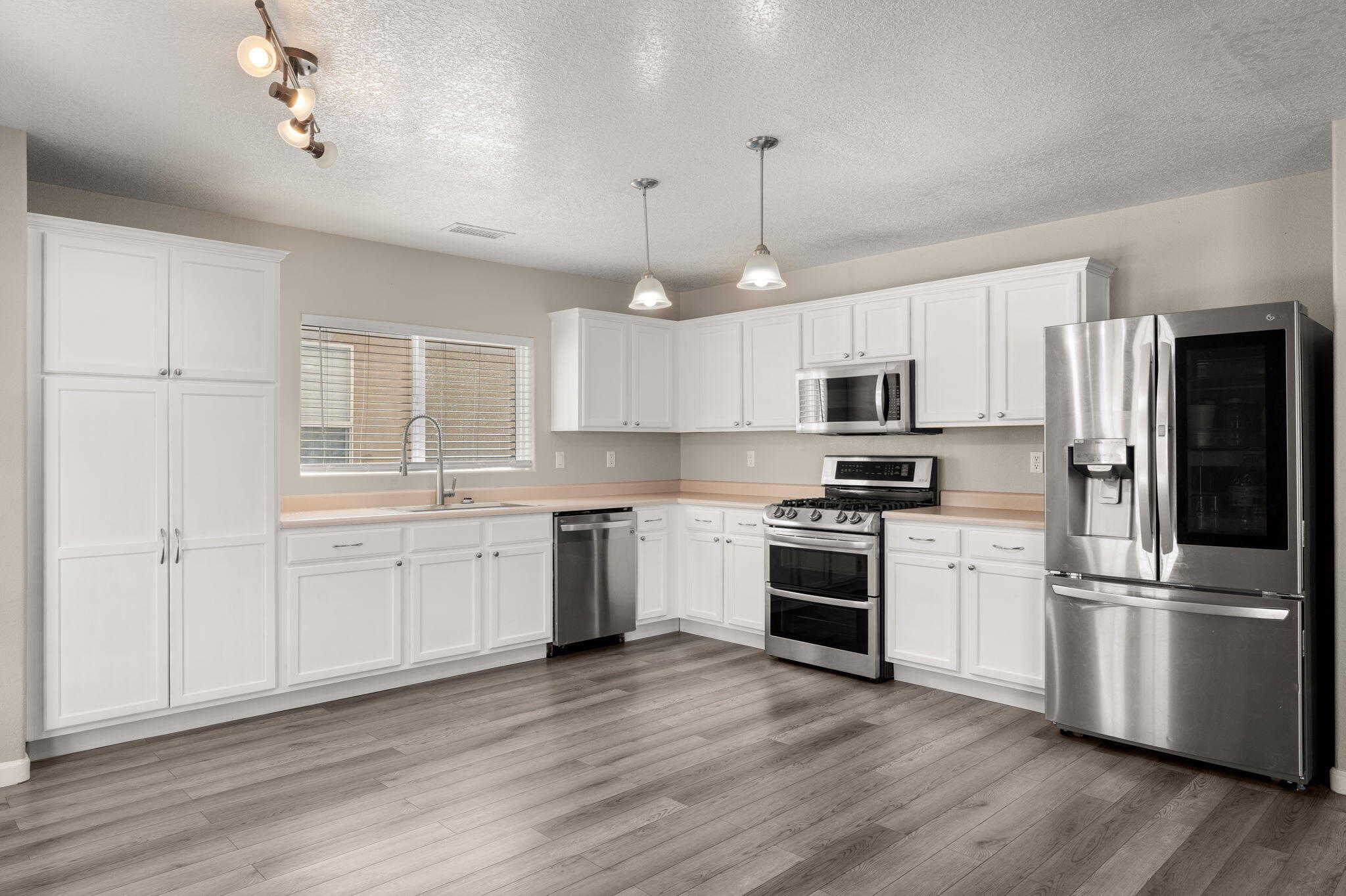 1301 SEPULVEDA Avenue NE