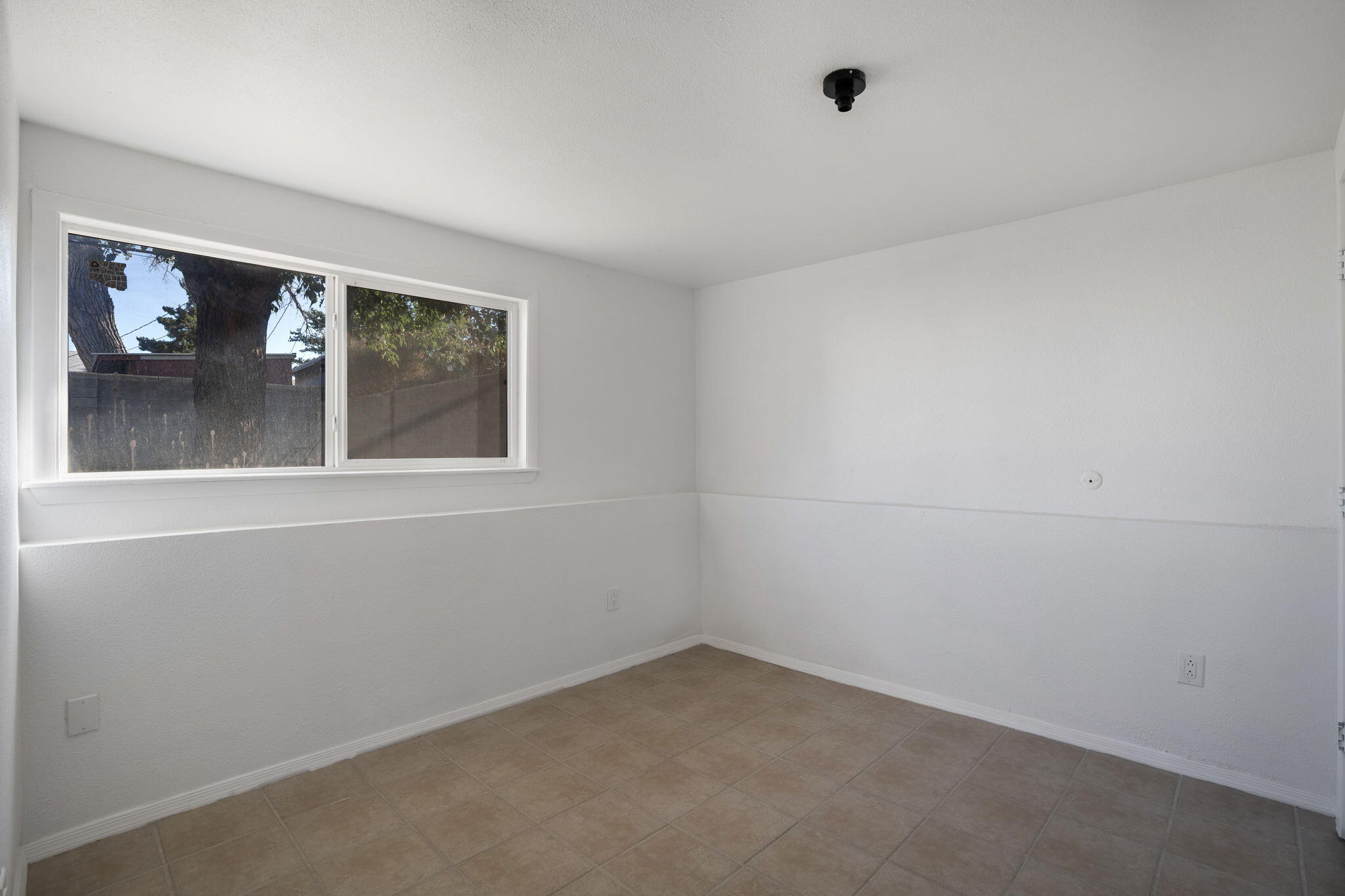 10708 Lexington Avenue NE