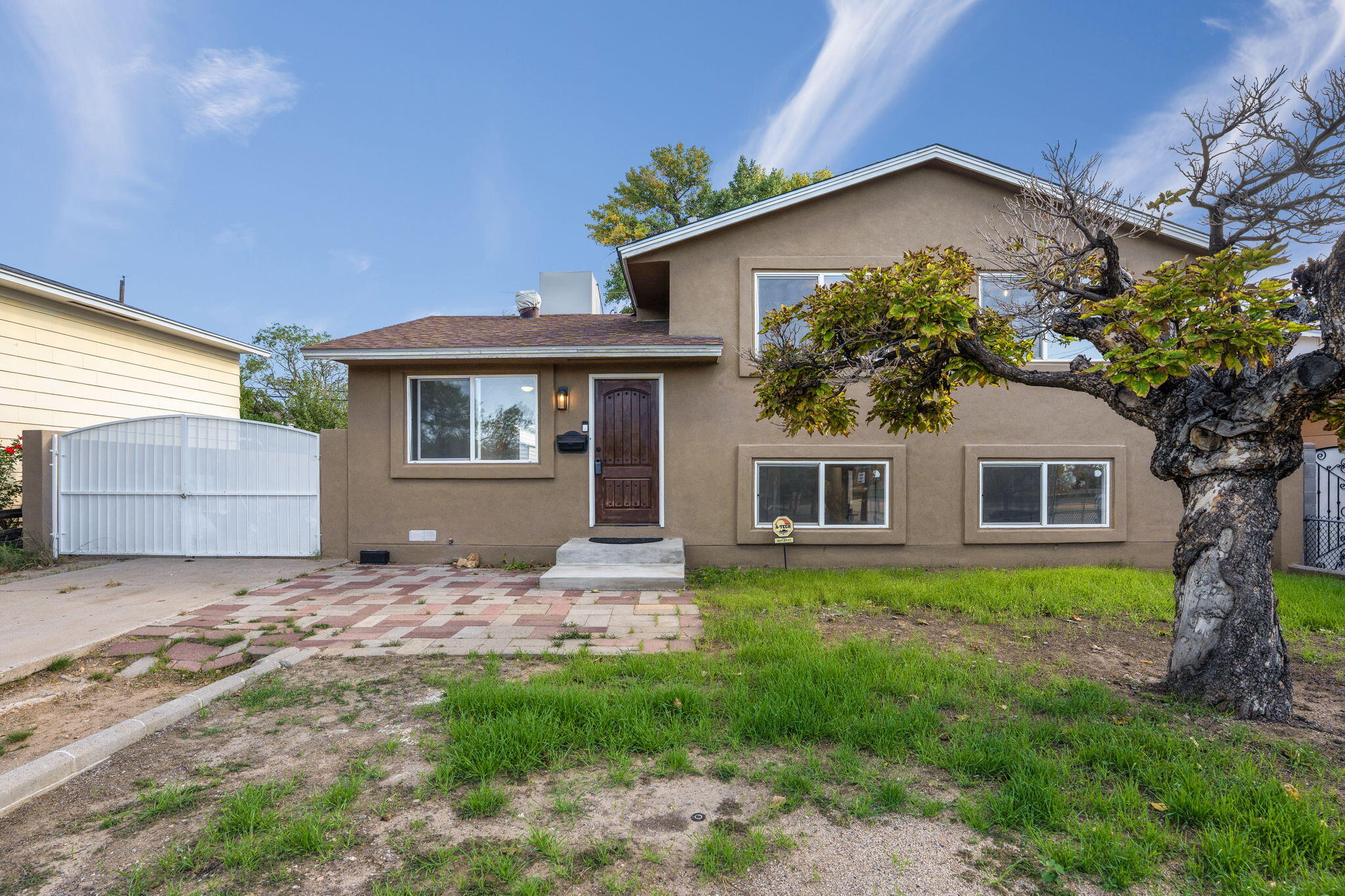 10708 Lexington Avenue NE
