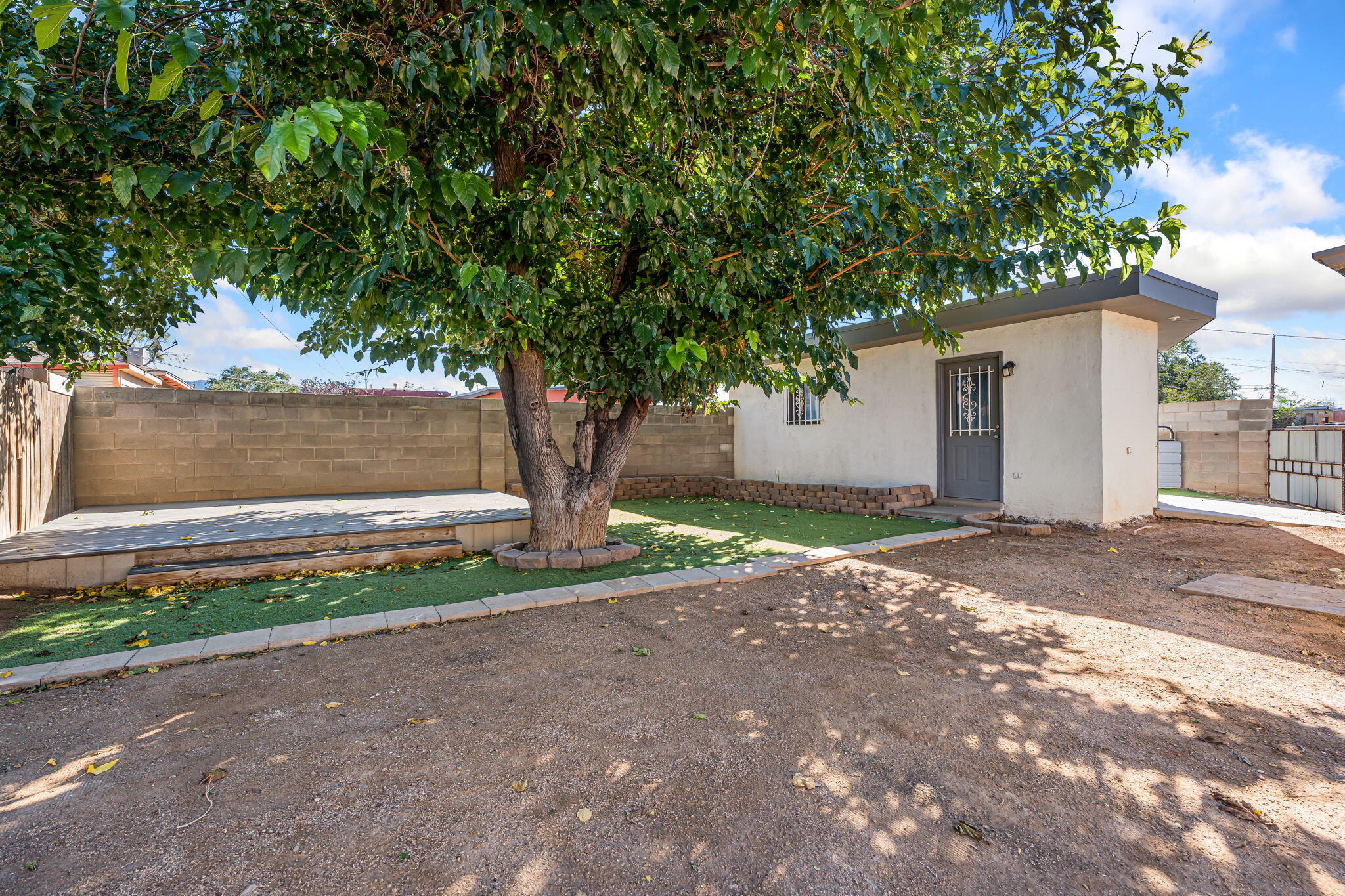 2904 WASHINGTON Street NE