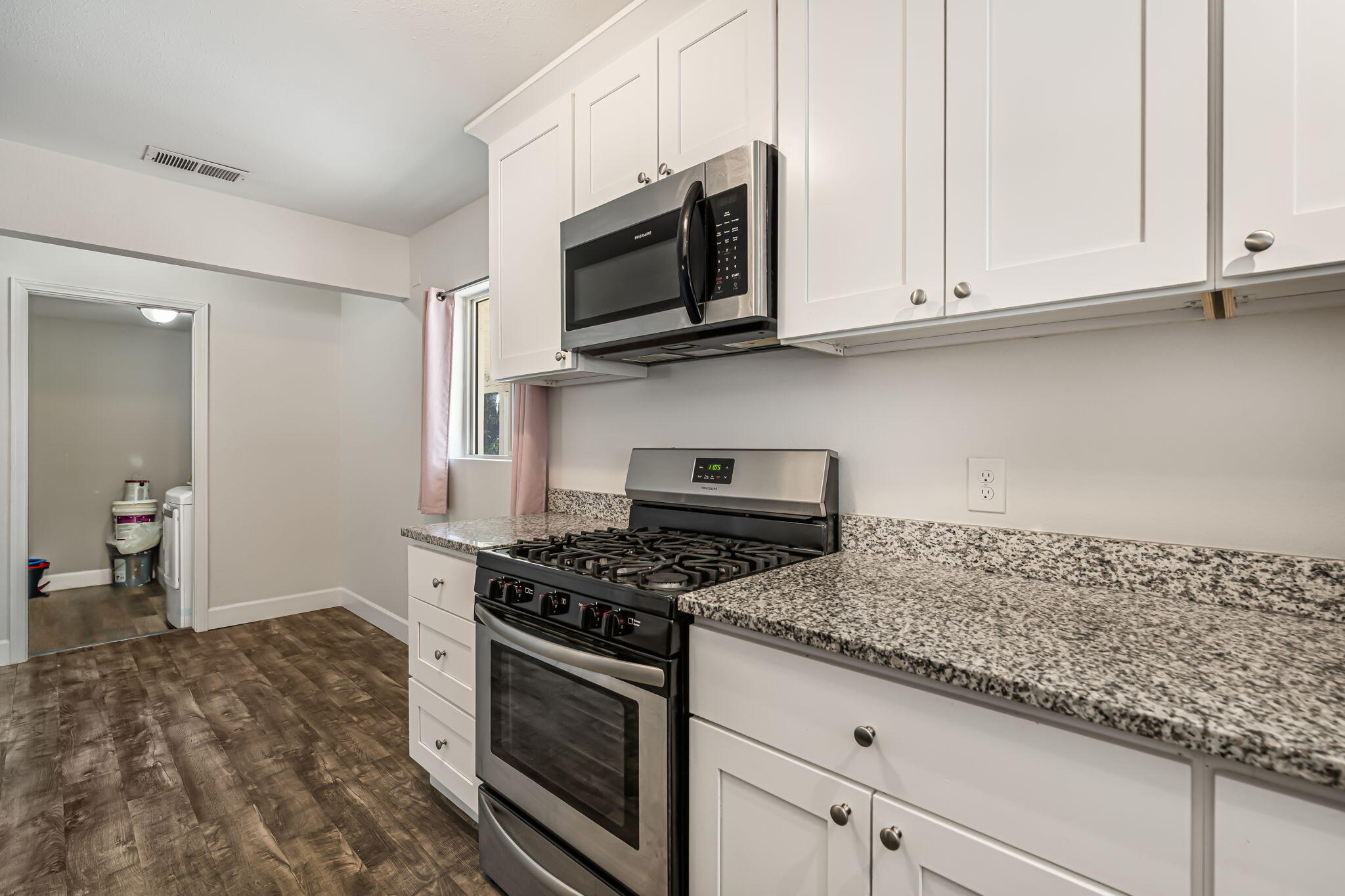 2904 WASHINGTON Street NE