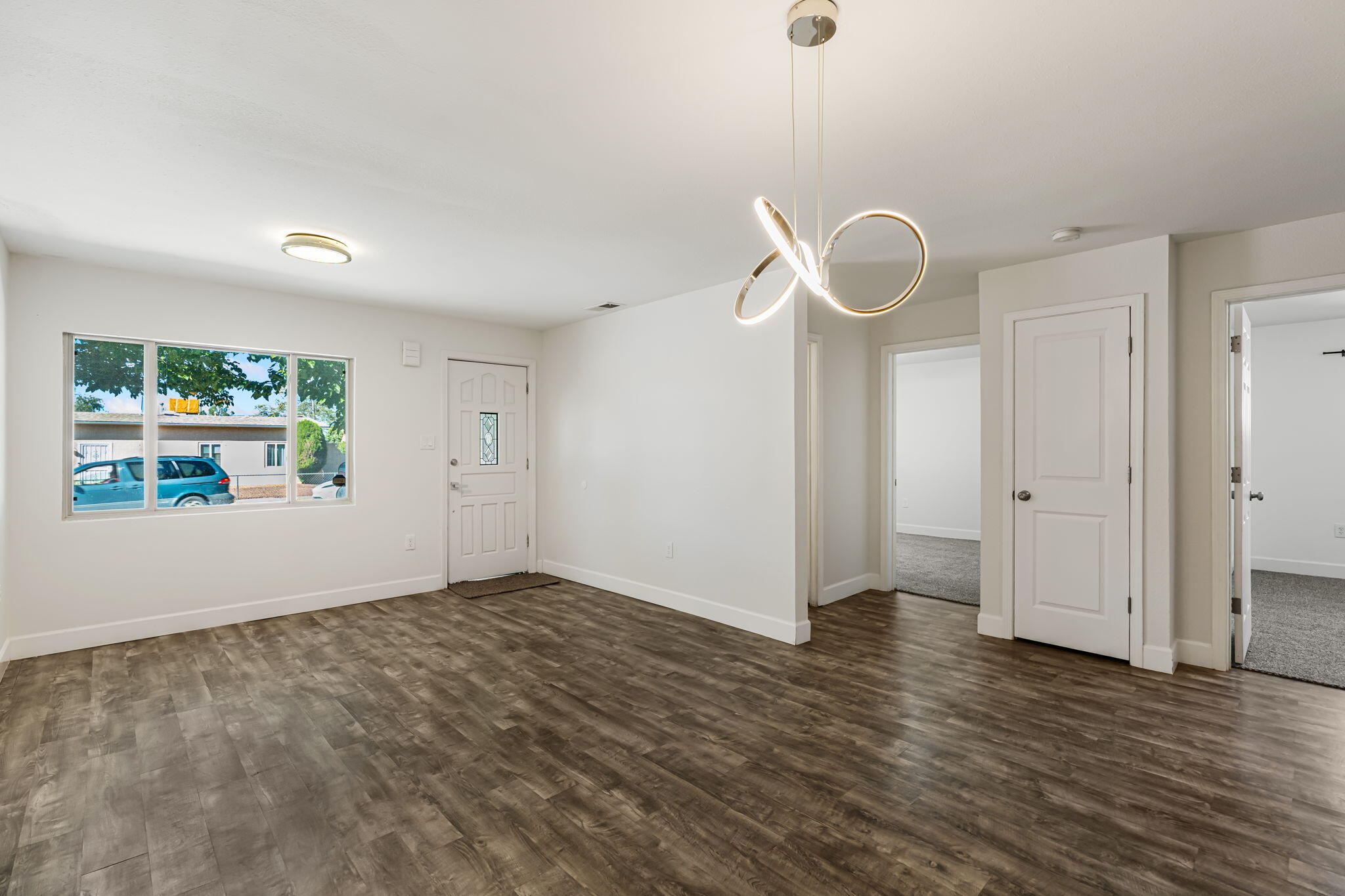 2904 WASHINGTON Street NE