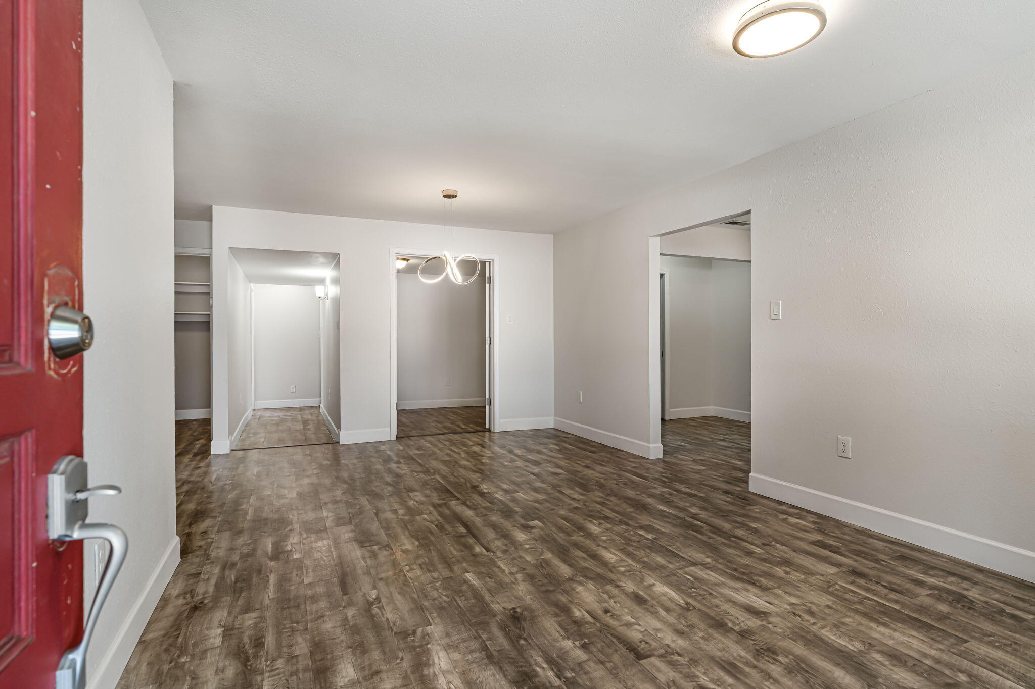 2904 WASHINGTON Street NE