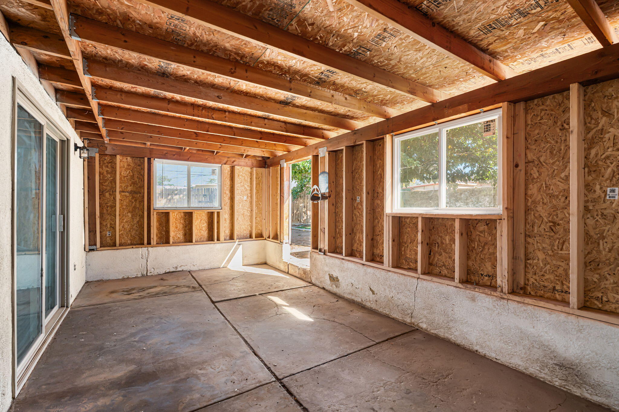 2904 WASHINGTON Street NE