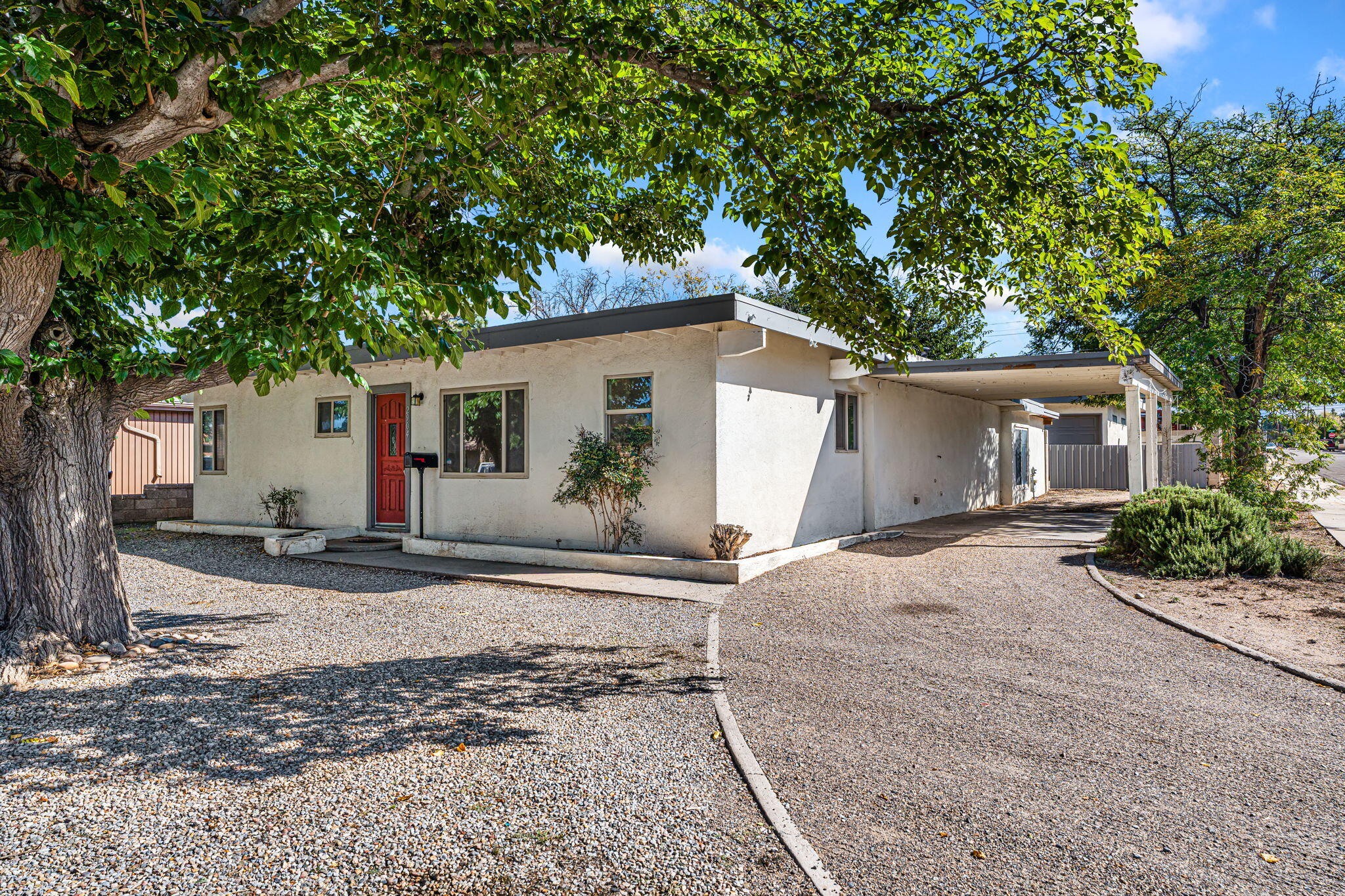 2904 WASHINGTON Street NE