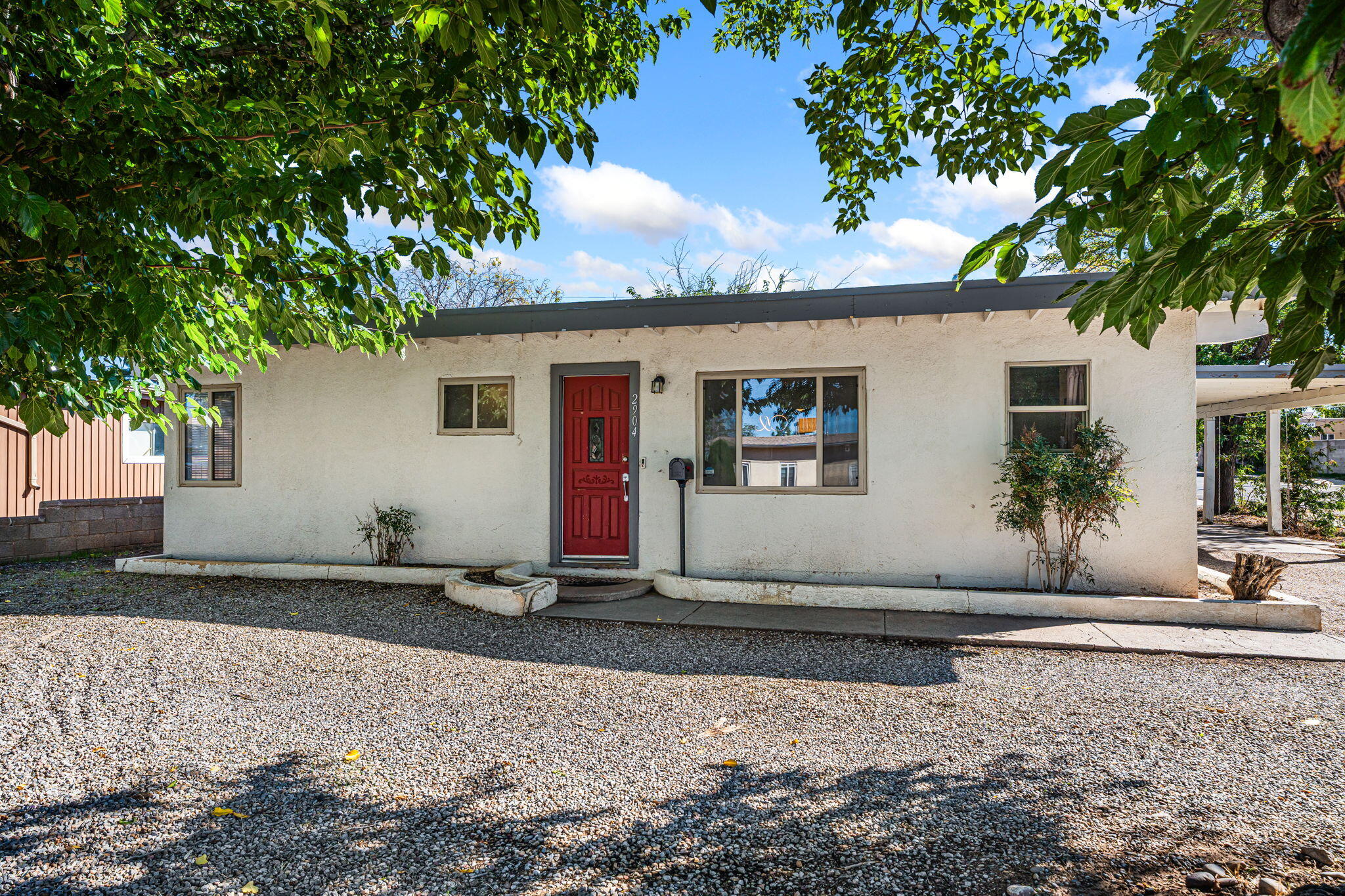 2904 WASHINGTON Street NE