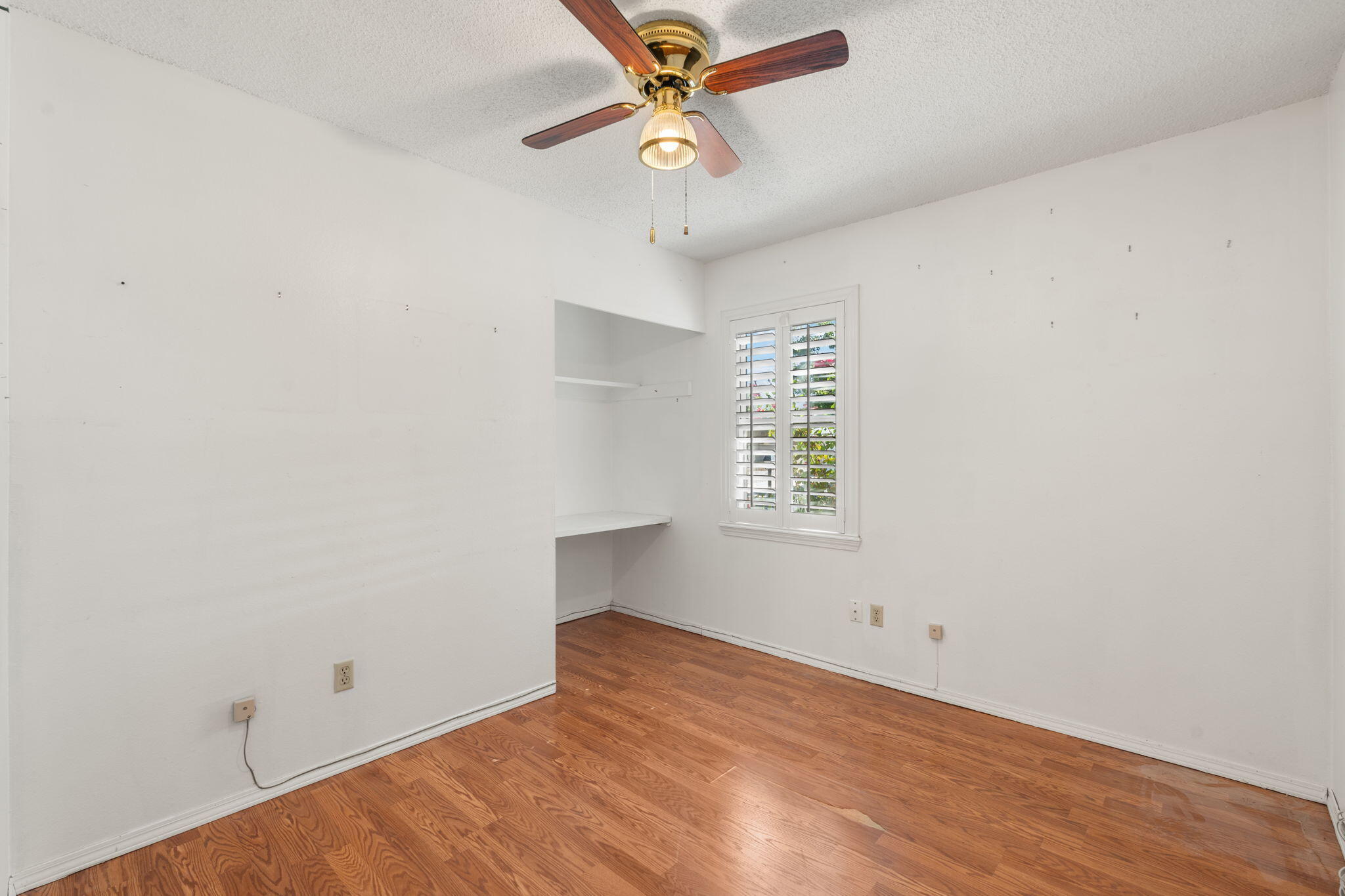 12805 Mountain View Avenue NE