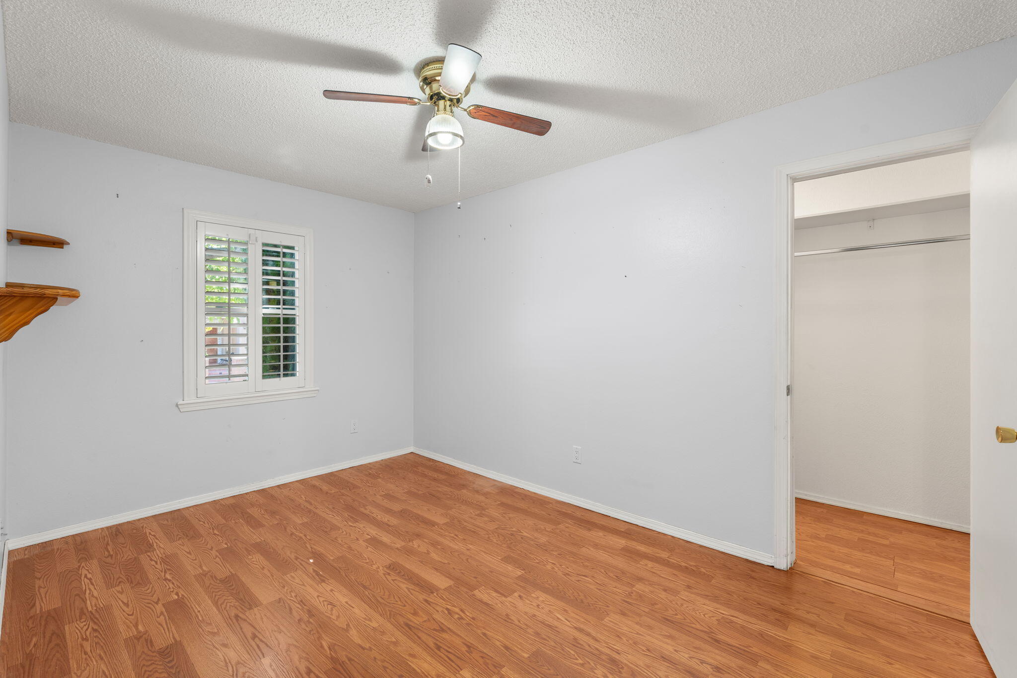 12805 Mountain View Avenue NE